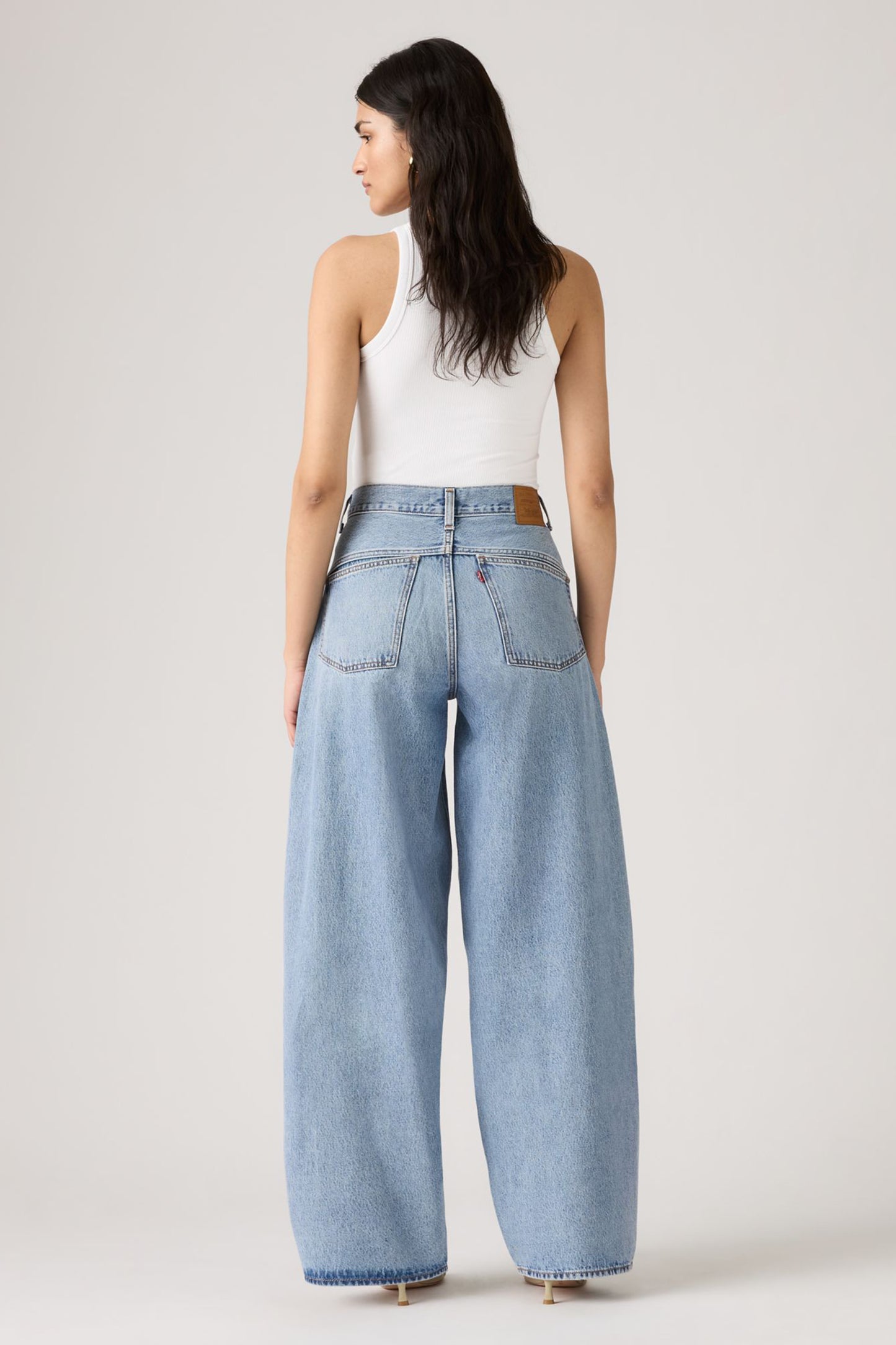 Super Baggy Barrel Jeans Table Talk