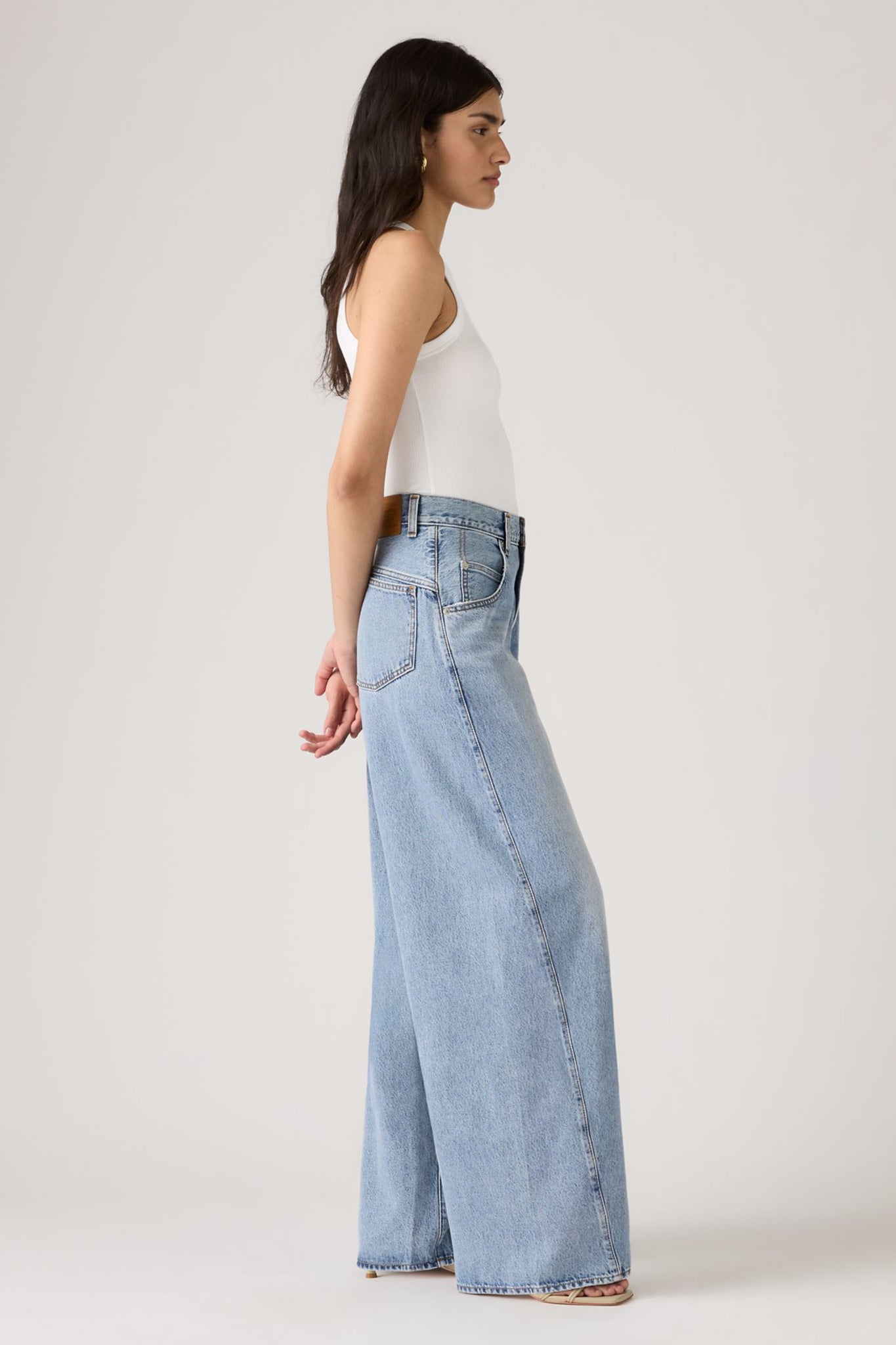 Super Baggy Barrel Jeans Table Talk