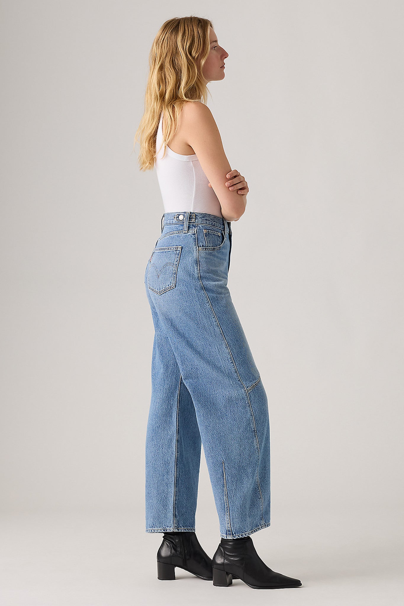 Cinch Barrel Jeans Let Love In