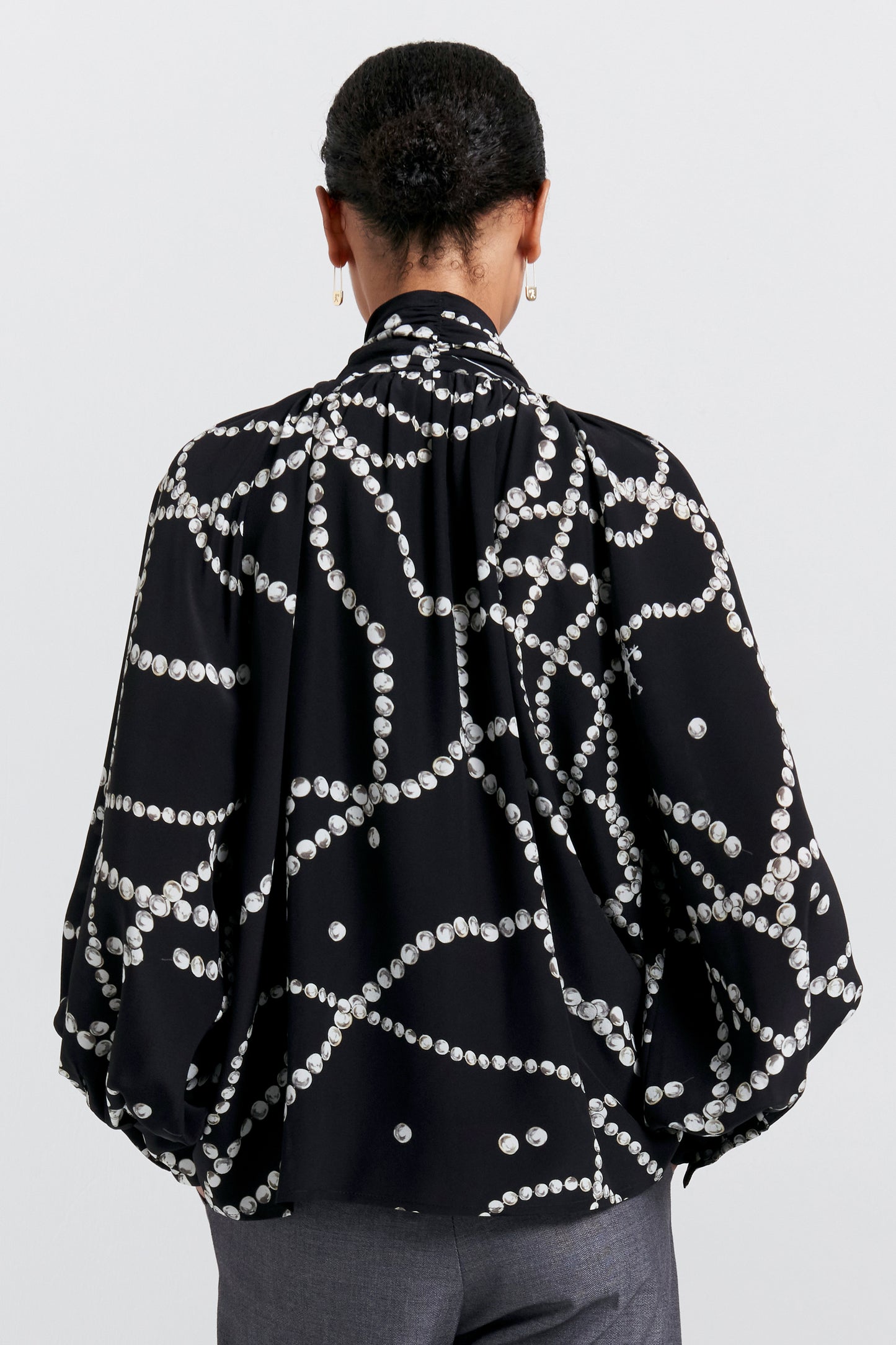 Runaway Pearls Blouse Black