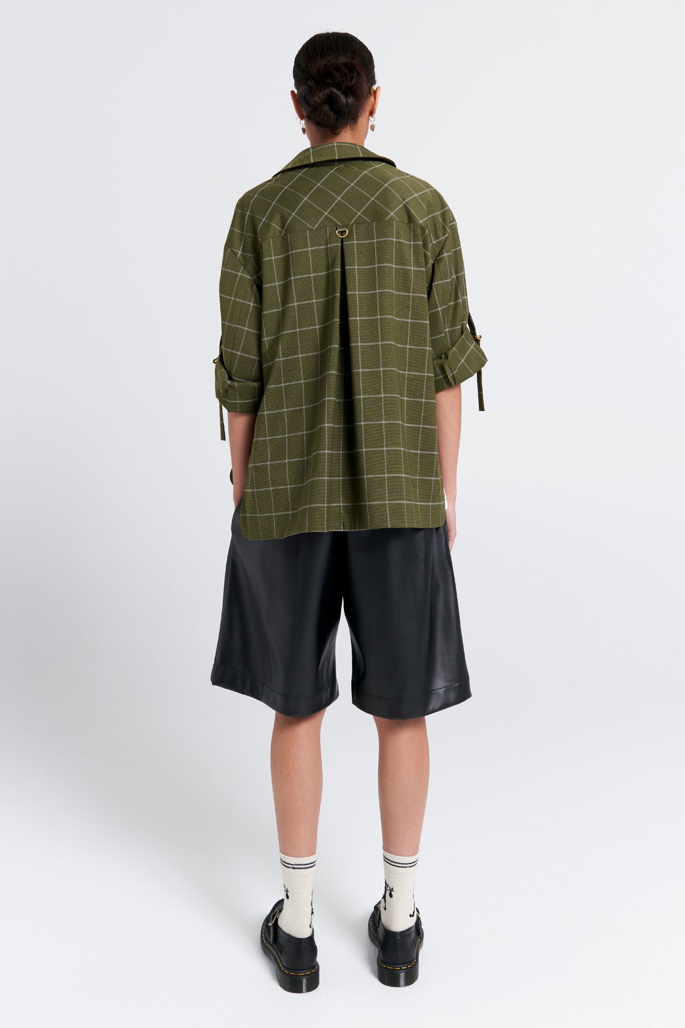 Long Maple Shorts Leatherette Black