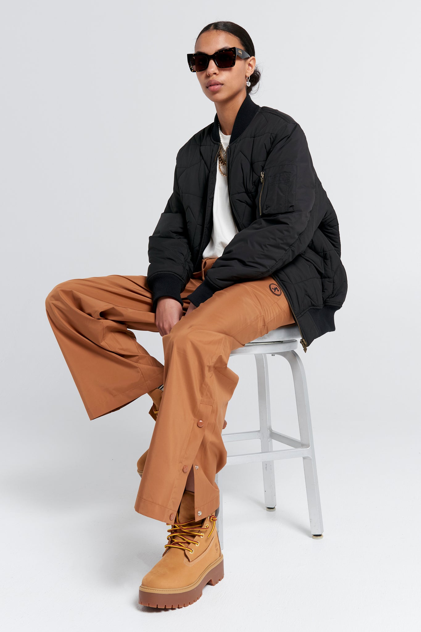 Leisure Track Pants Dark Tan