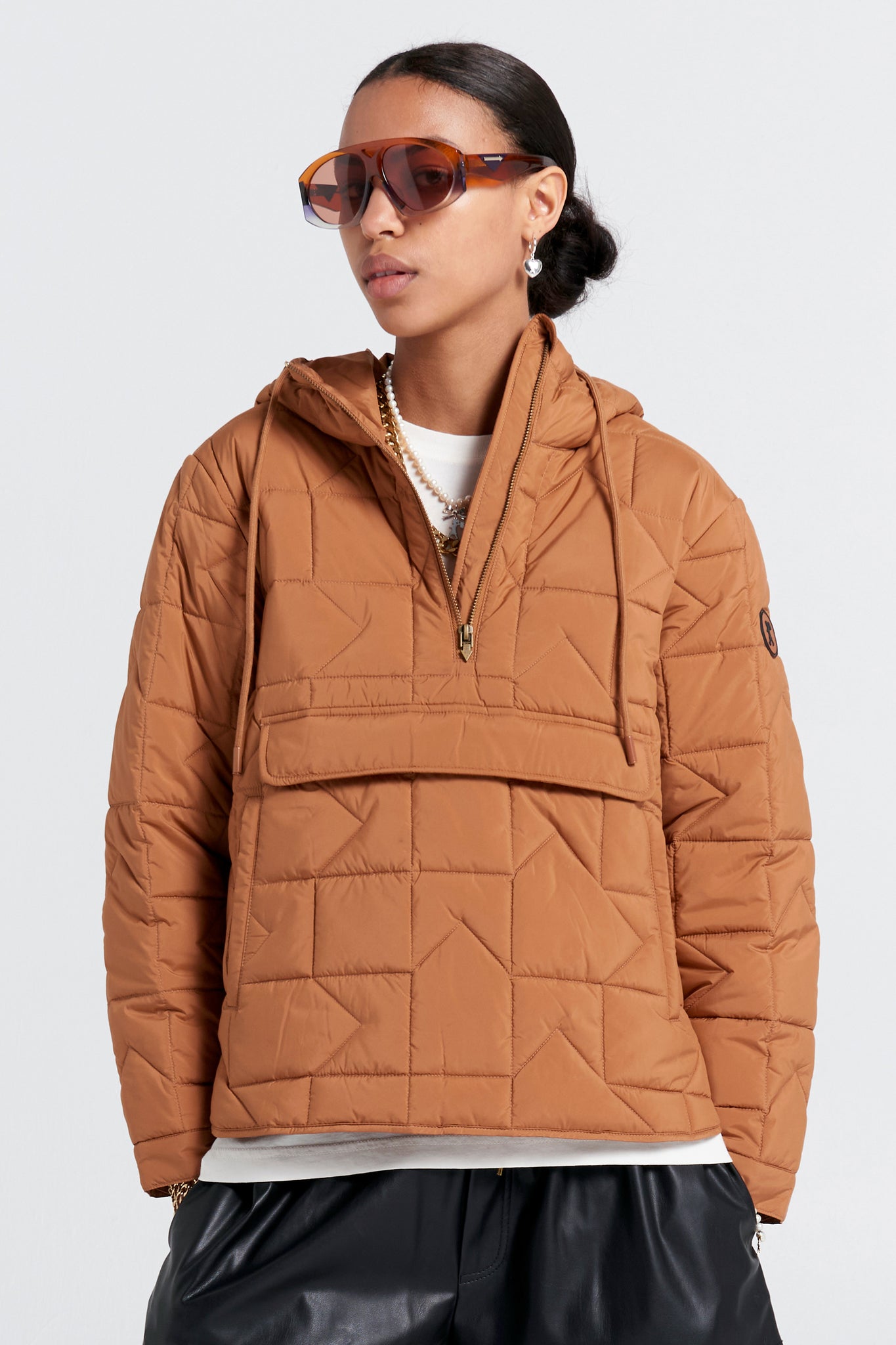 Quilted Rover Pullover Dark Tan