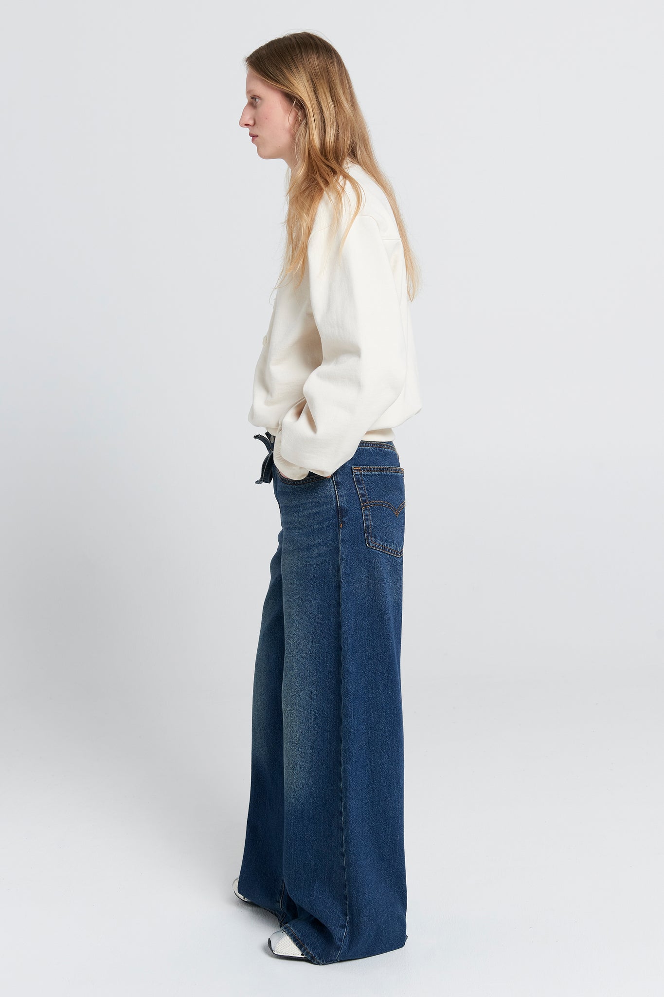 Walker Crewneck Sweatshirt Ecru