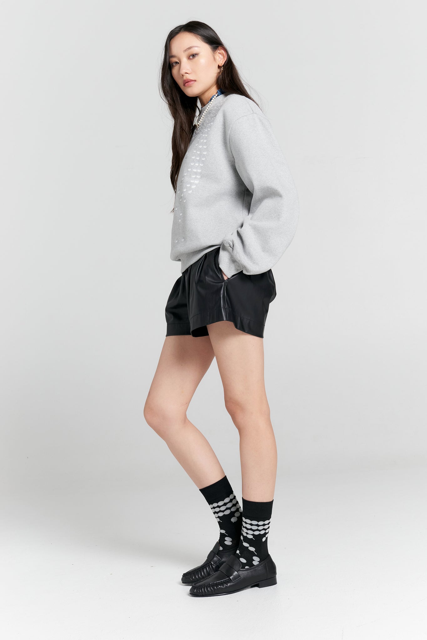 Broken Pearls Crewneck Sweatshirt Grey Marle