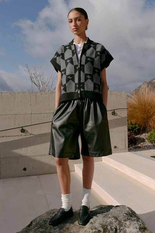 Long Maple Shorts Leatherette Black