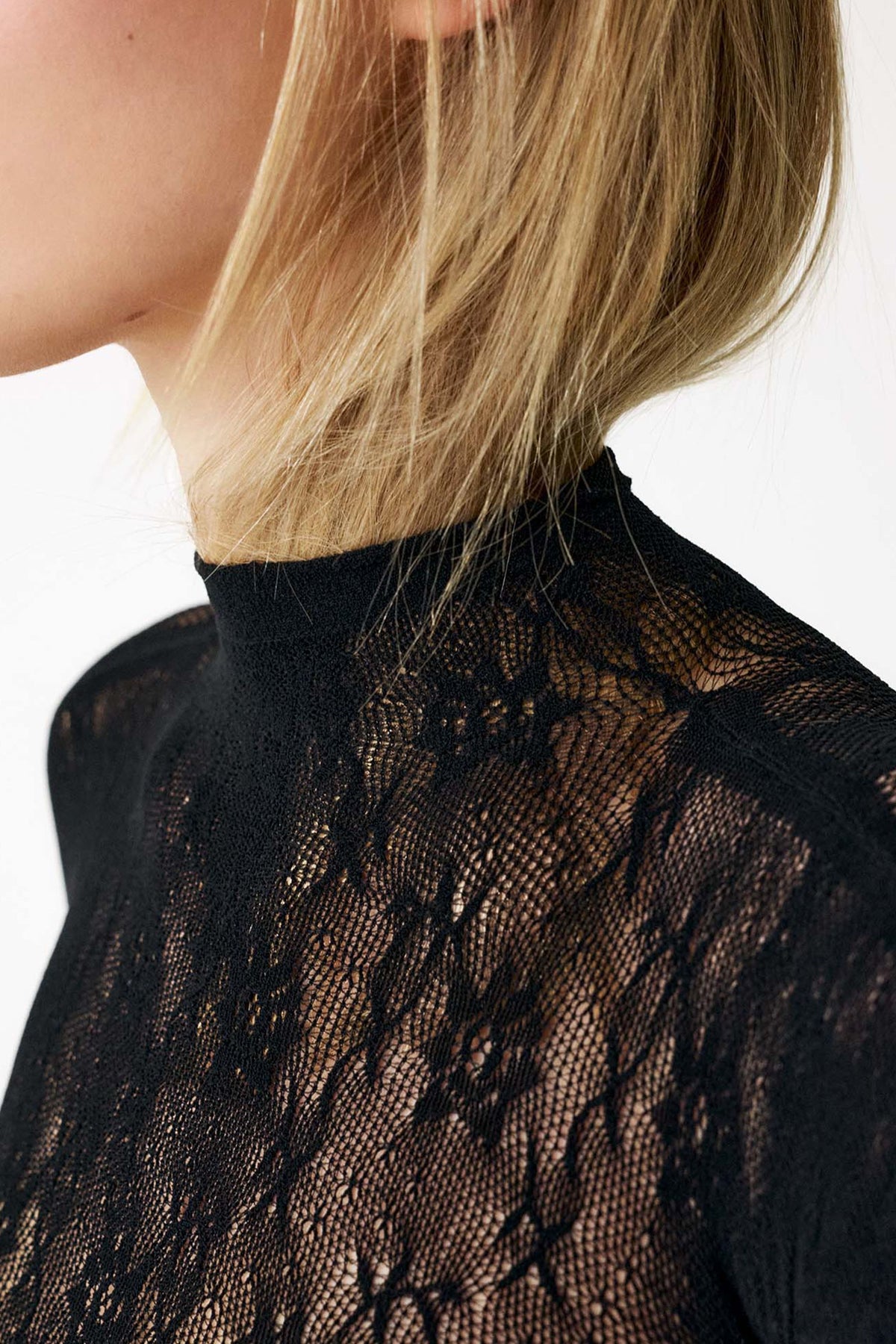 Nova Lace Top Black