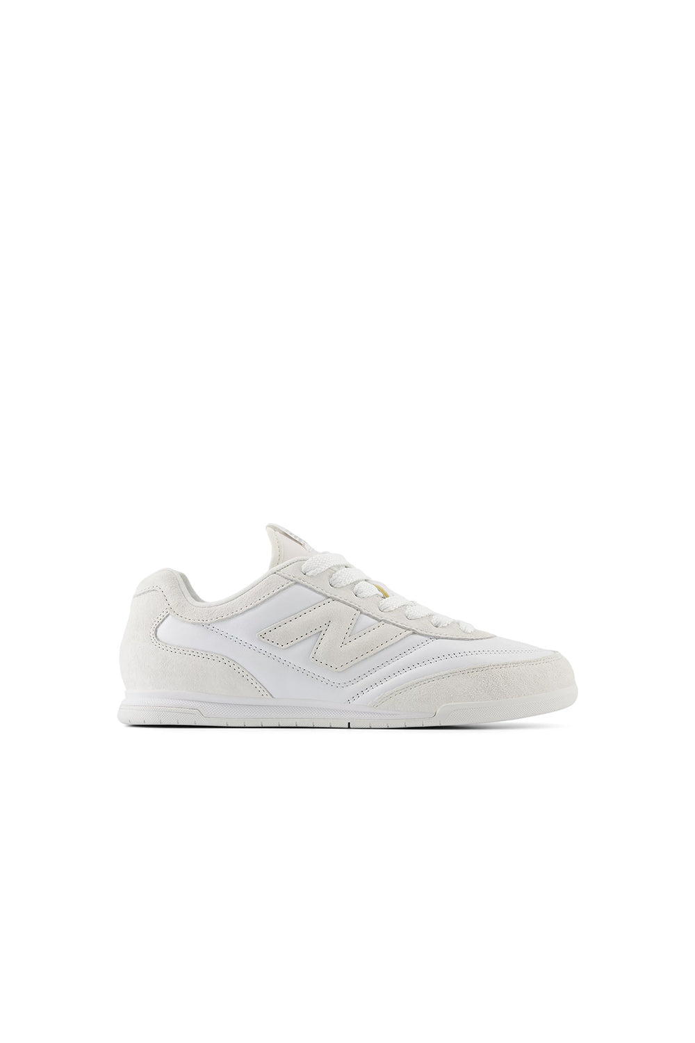 RC42 White with Reflection