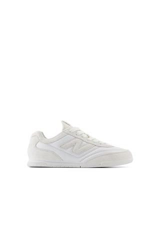 RC42 White with Reflection