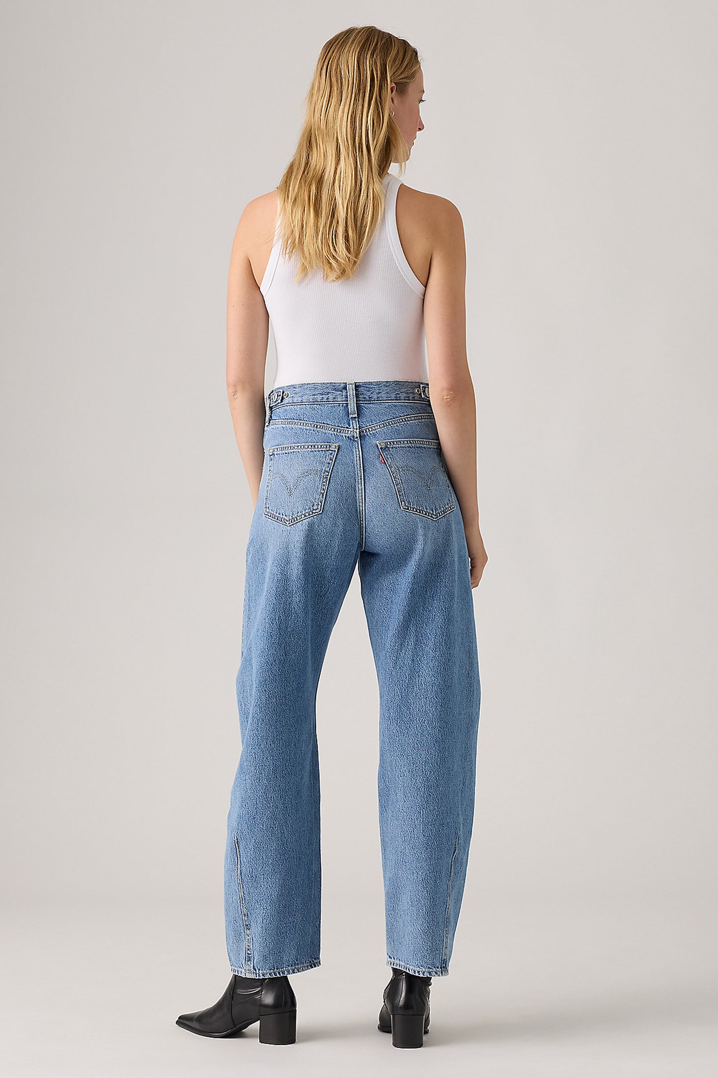 Cinch Barrel Jeans Let Love In