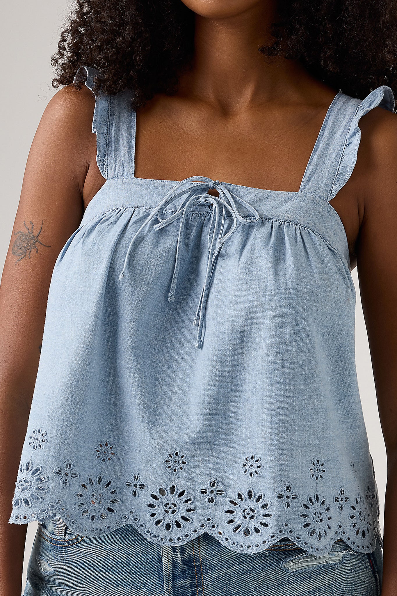 Cecilia Top Alternate Fin Medium Wash