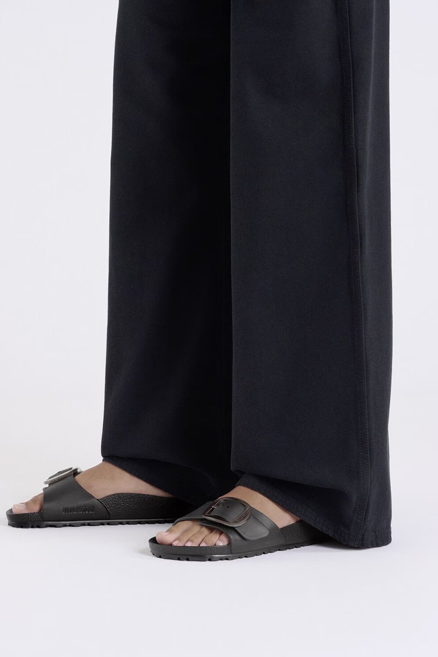 Madrid Big Buckle EVA Narrow Fit Black