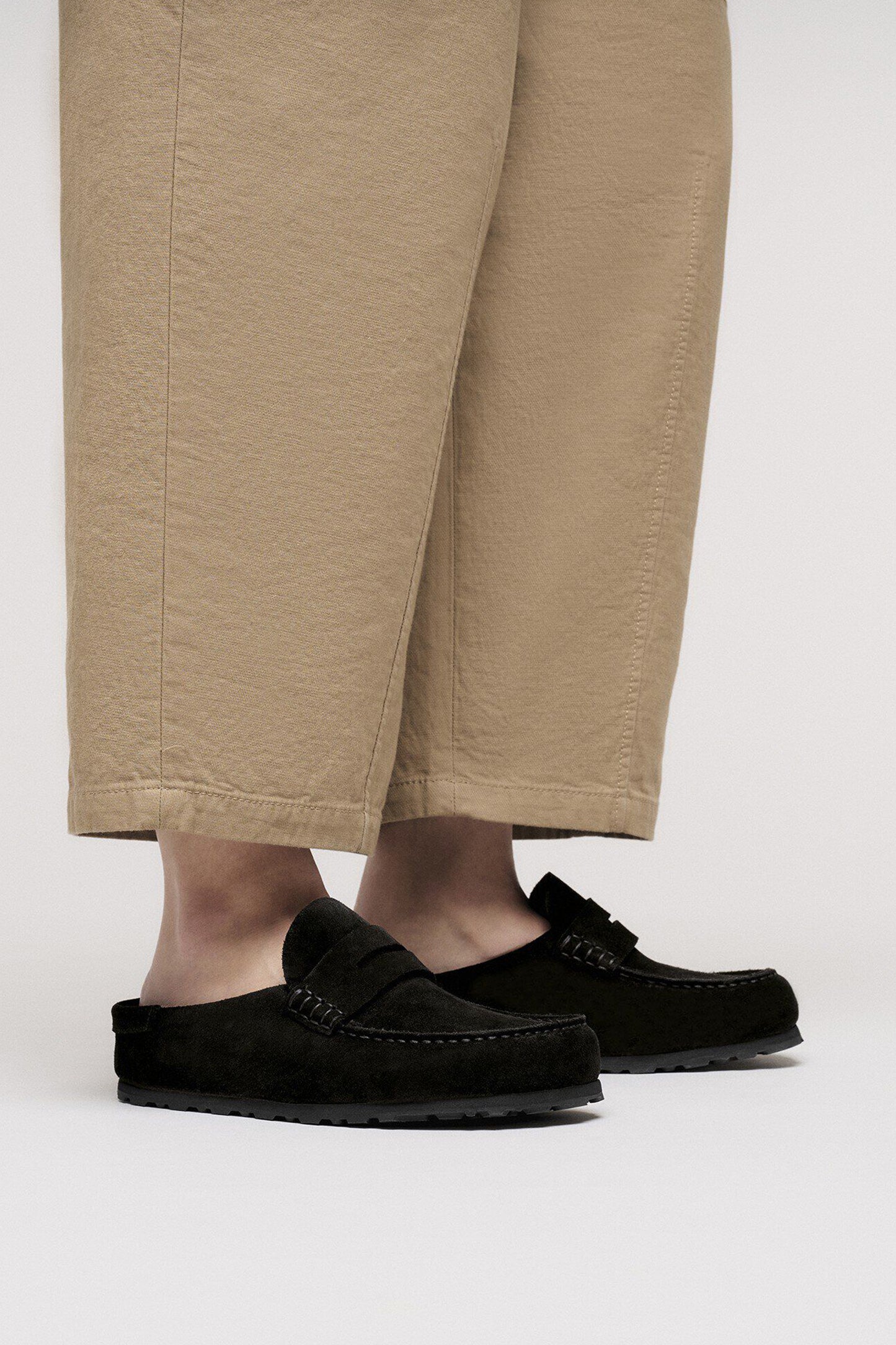 Naples Wrapped Suede Regular Fit Black