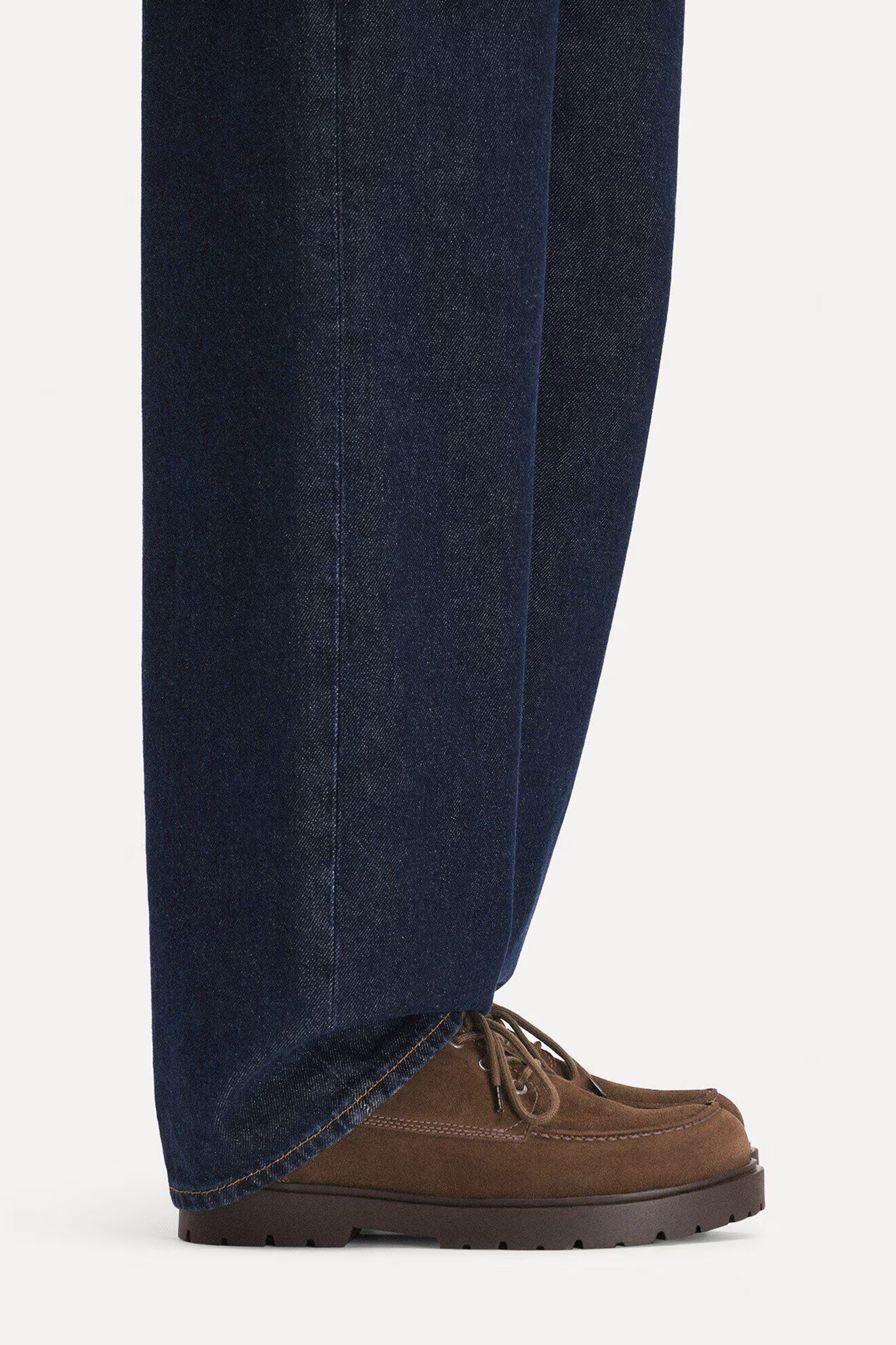 Highwood Moccasin Lace Low Suede Regular Fit Carafe