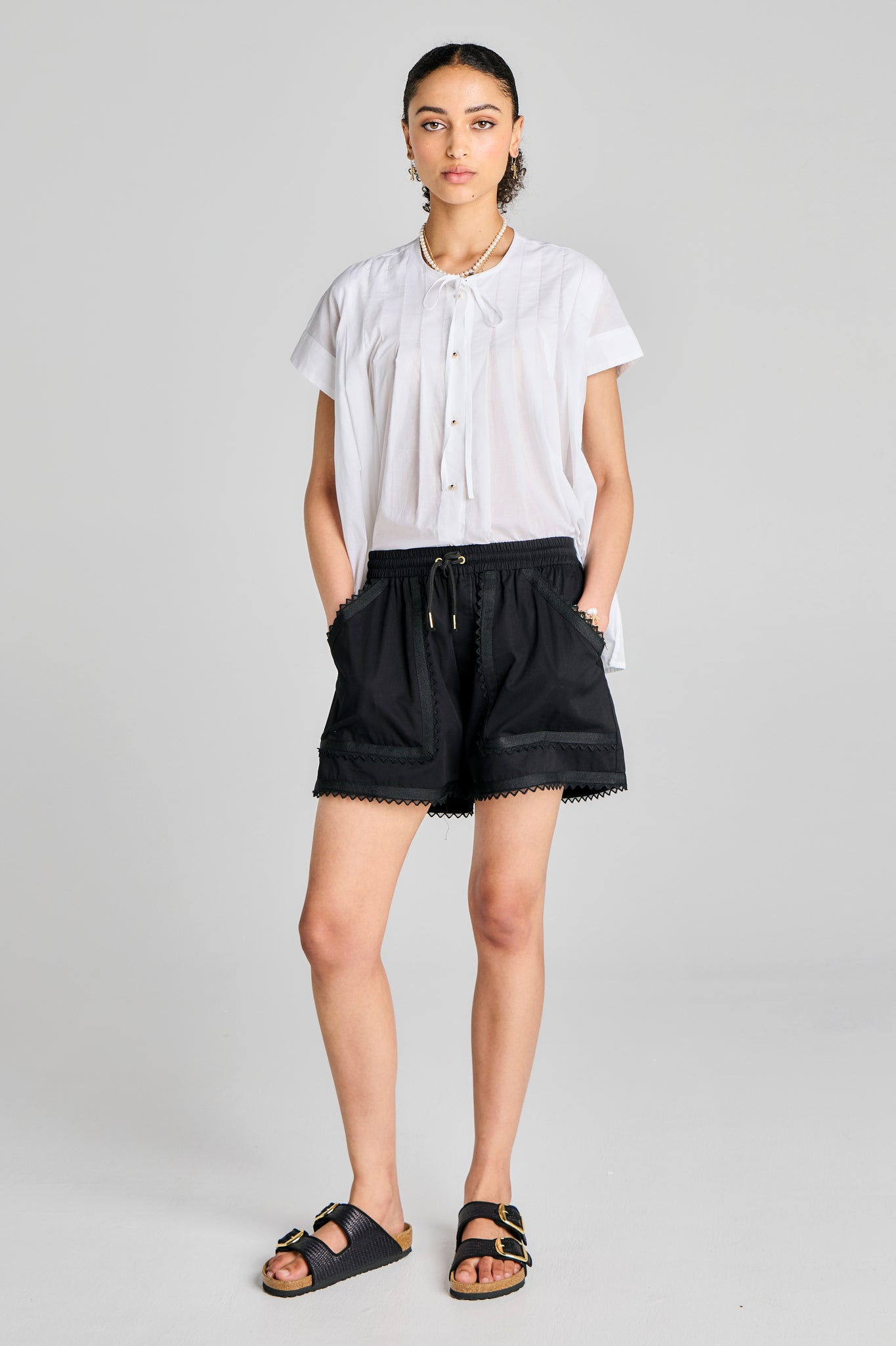 Scout Shorts Black