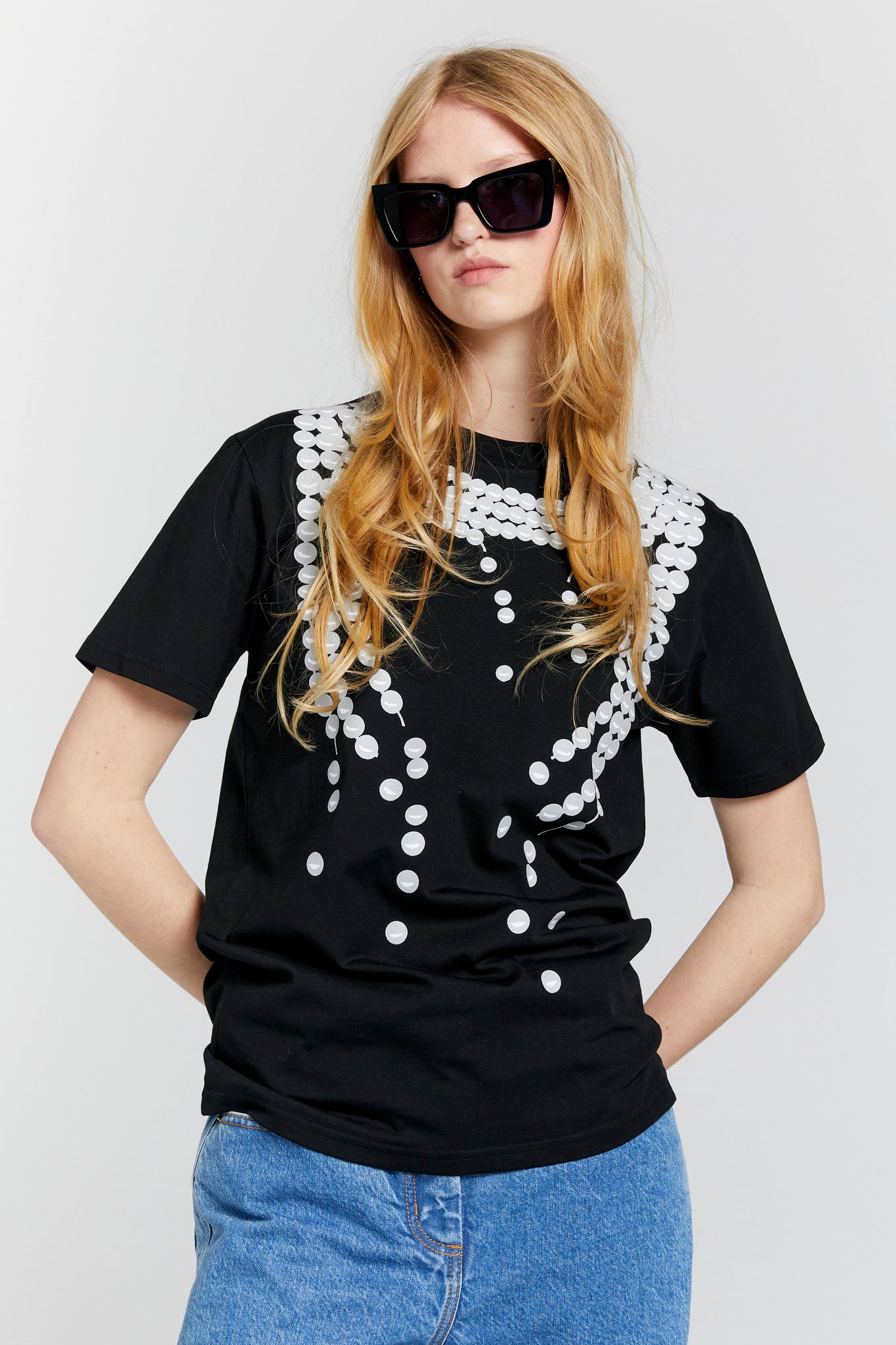 Broken Pearls Organic Cotton T-Shirt Black