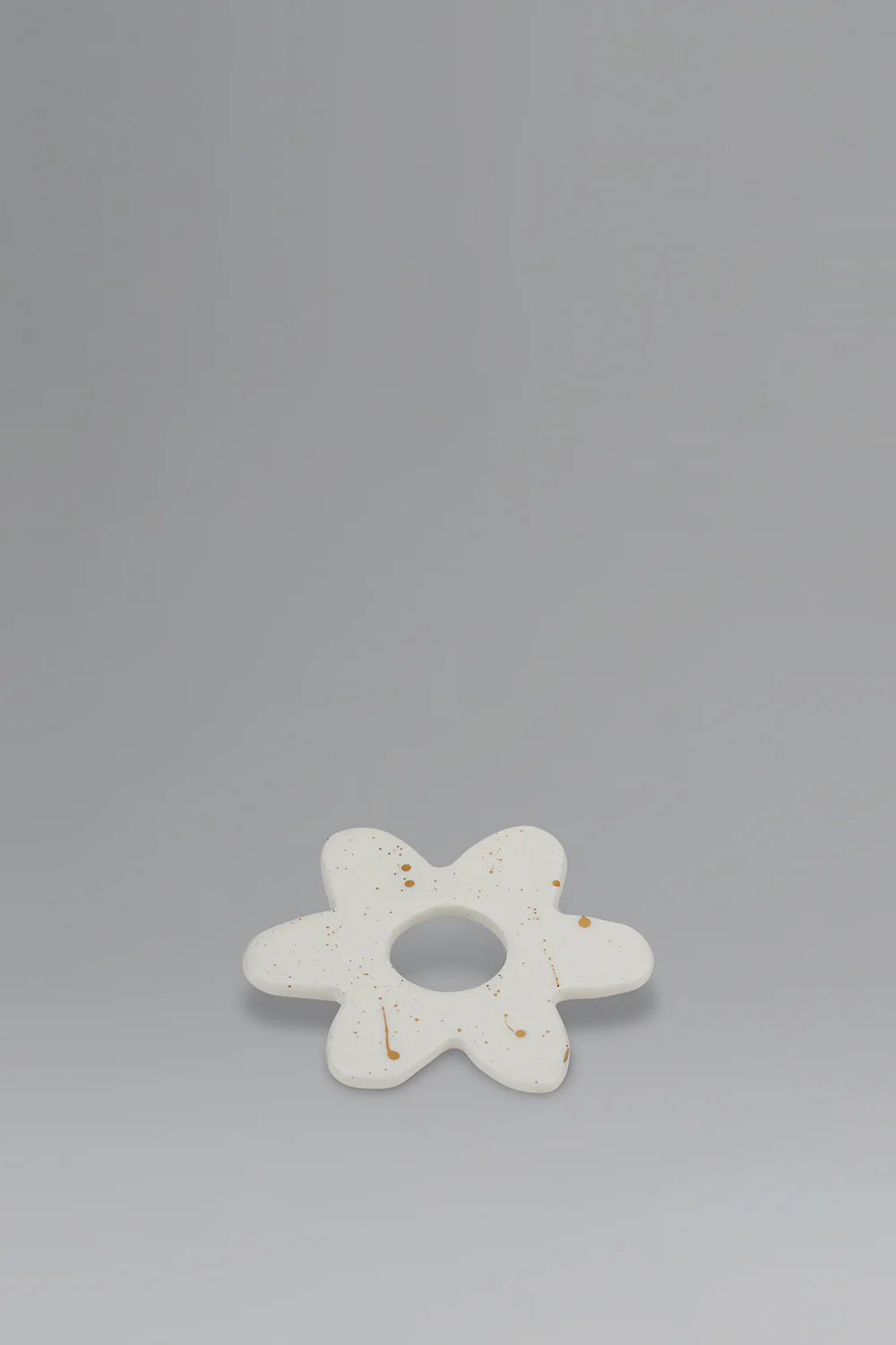 Daisy Napkin Ring Gold Splatter