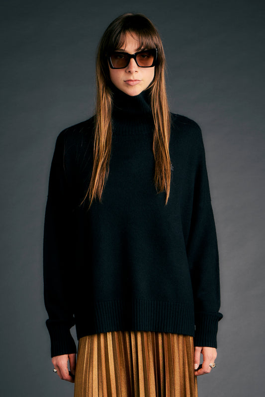 Carmen Oversized Turtleneck Sweater Black