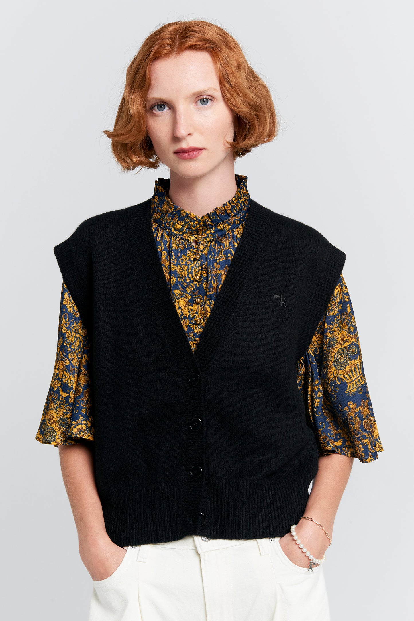 Mina Button Up Cashmere K Vest Black