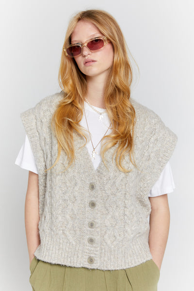 8658_CABLEKNITBUTTONUPVEST_DRI