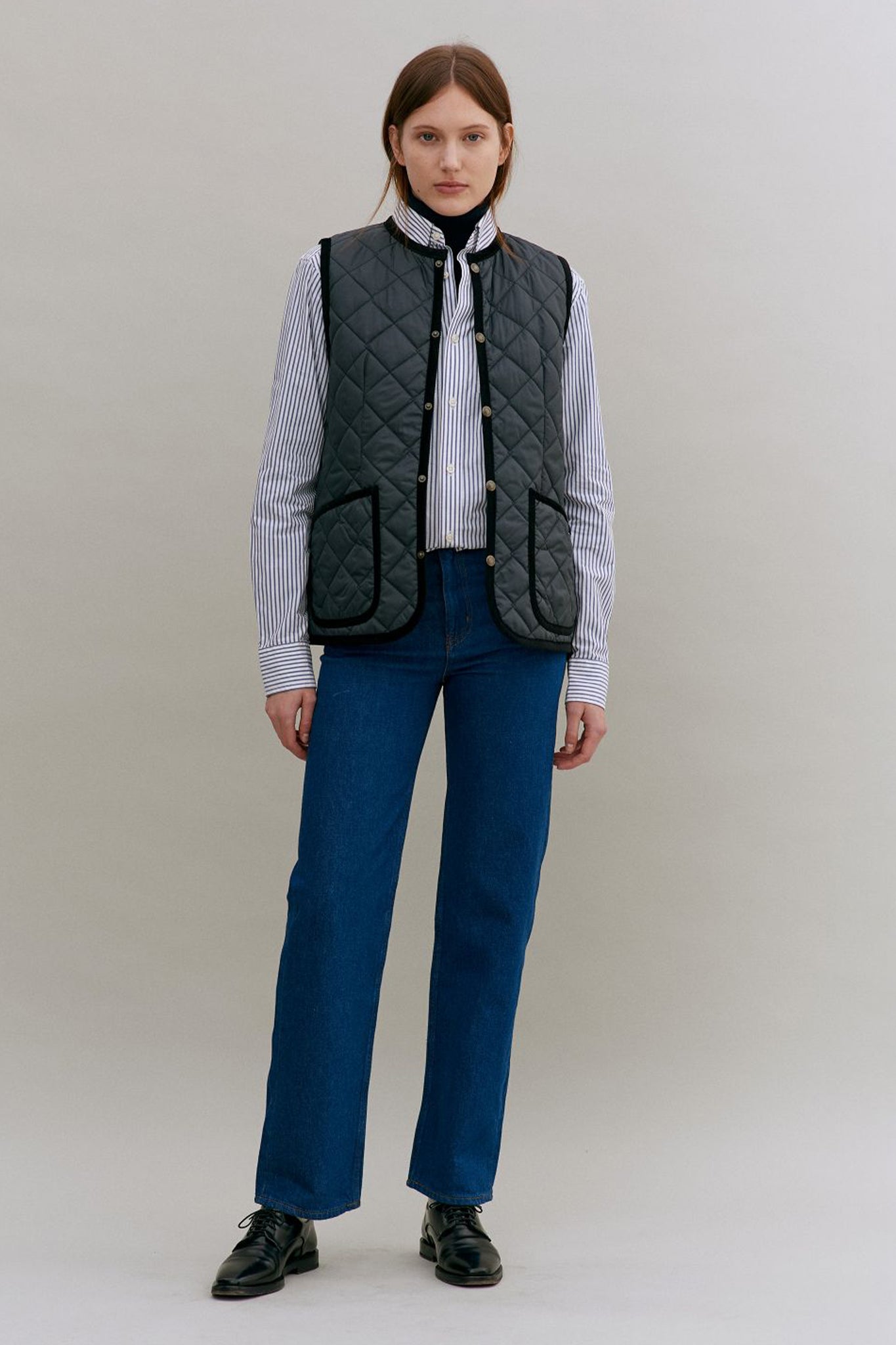 Contrast Cornard Gilet Lamp Black