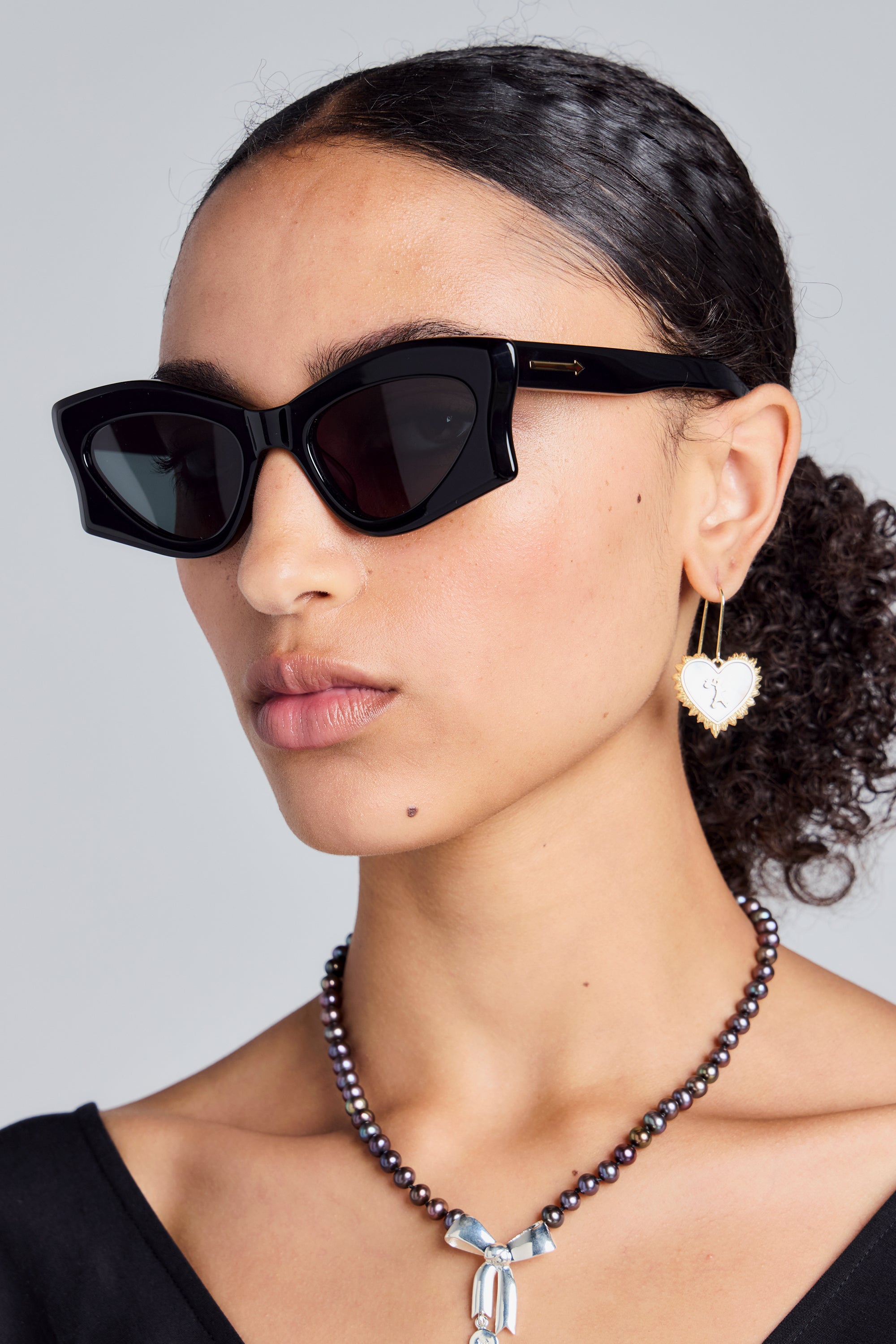 Black – Karen Walker