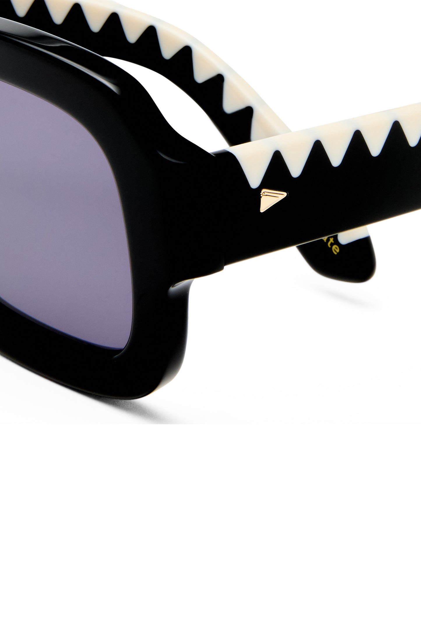 Moonside Black Zigzag
