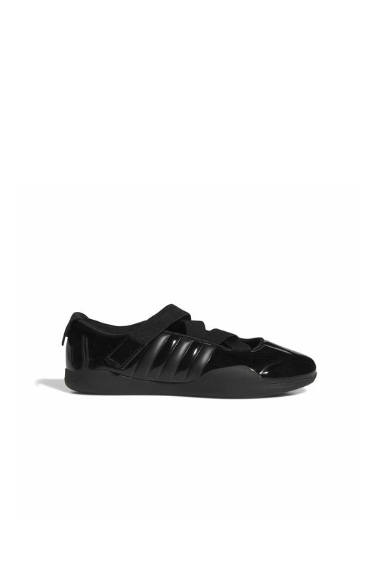 Taekwondo Shoes by Caroline Hu x Edison Chen Core Black/Carbon