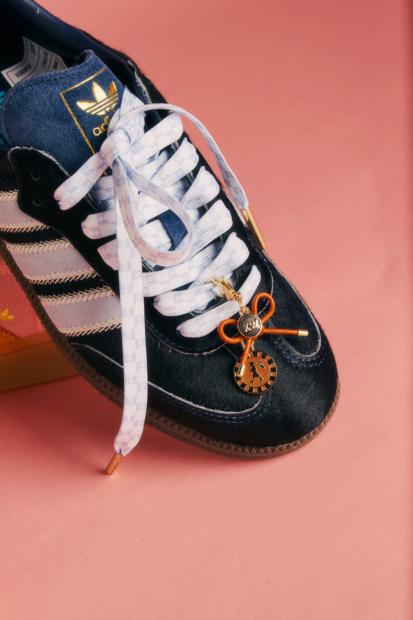 Sailor Girl Charm Gold/Brown