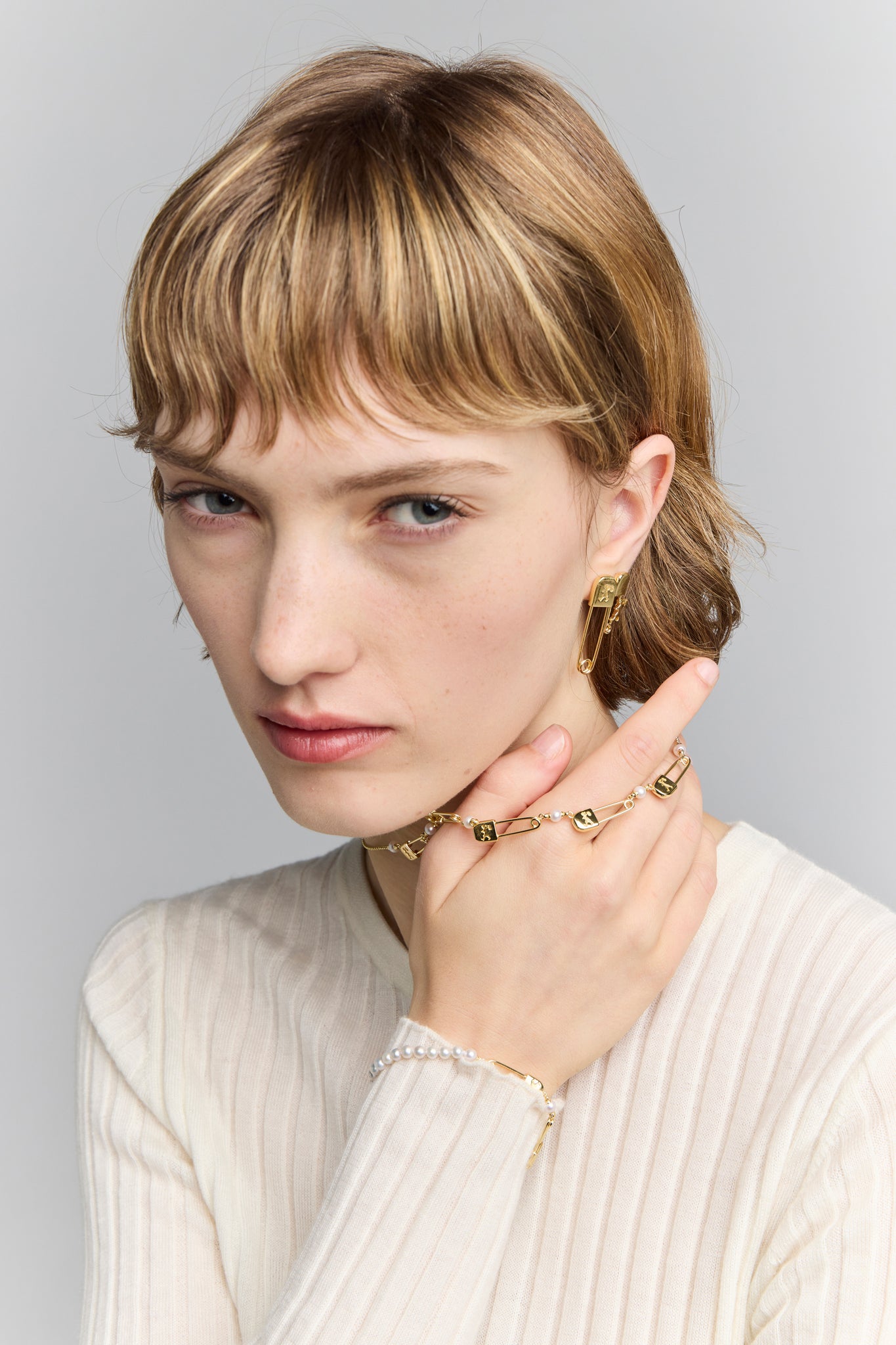 Runaway Safety Pin Chain Necklace with Freshwater Pearls Gold-Plated
