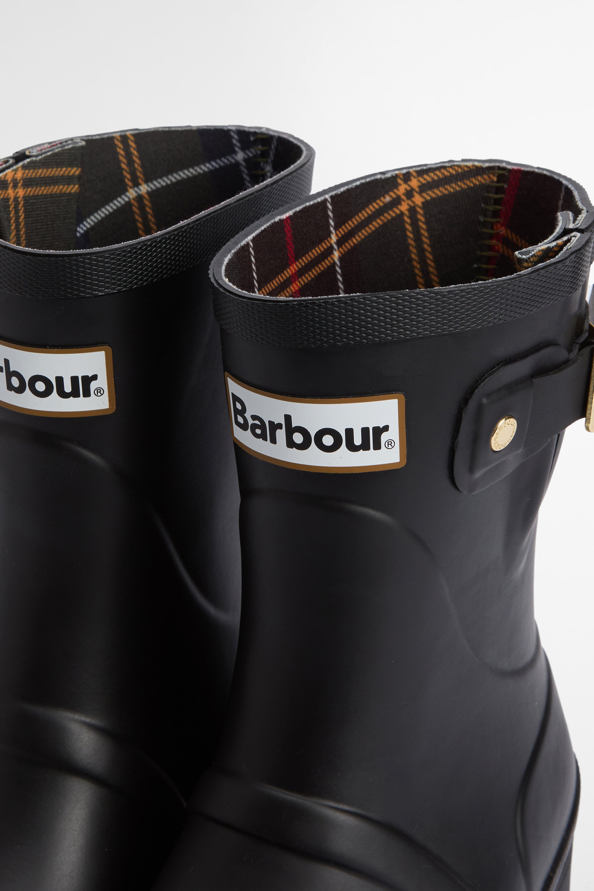 Raelynn Welly Black – Karen Walker