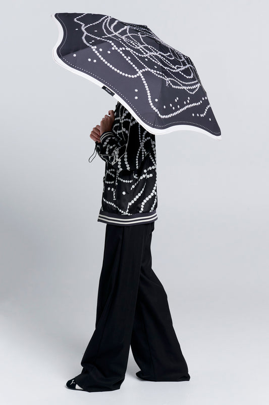 Metro Runaway Pearls Umbrella Black