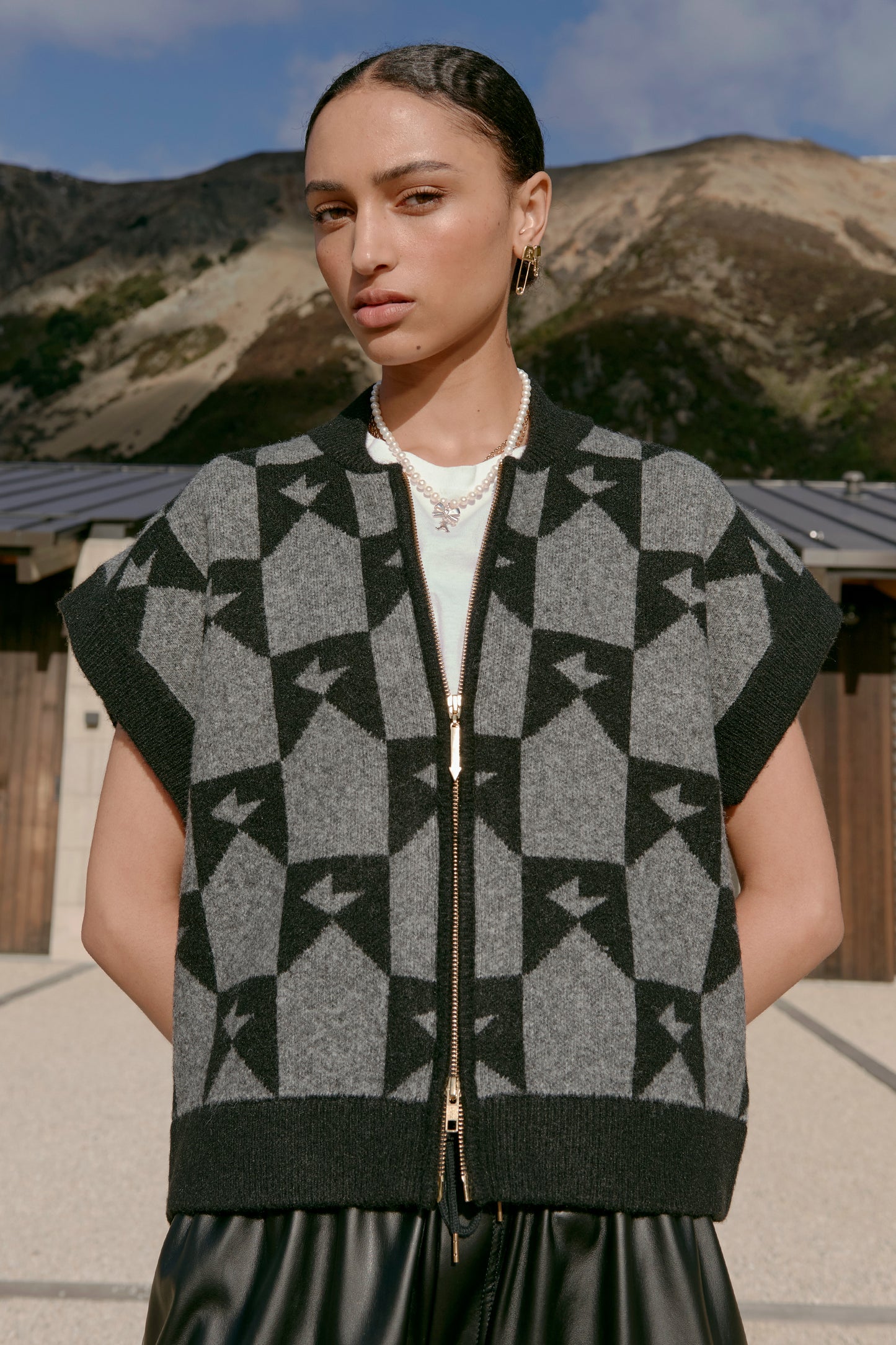 Monogram Knit Vest Black