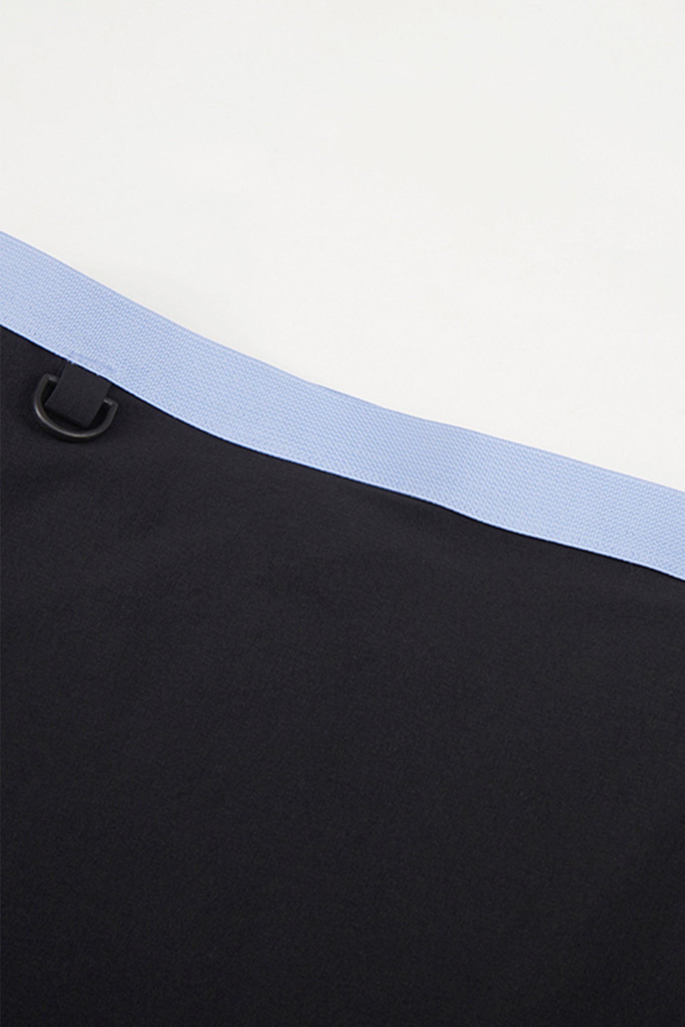 Volume Wrap Long Shorts Black