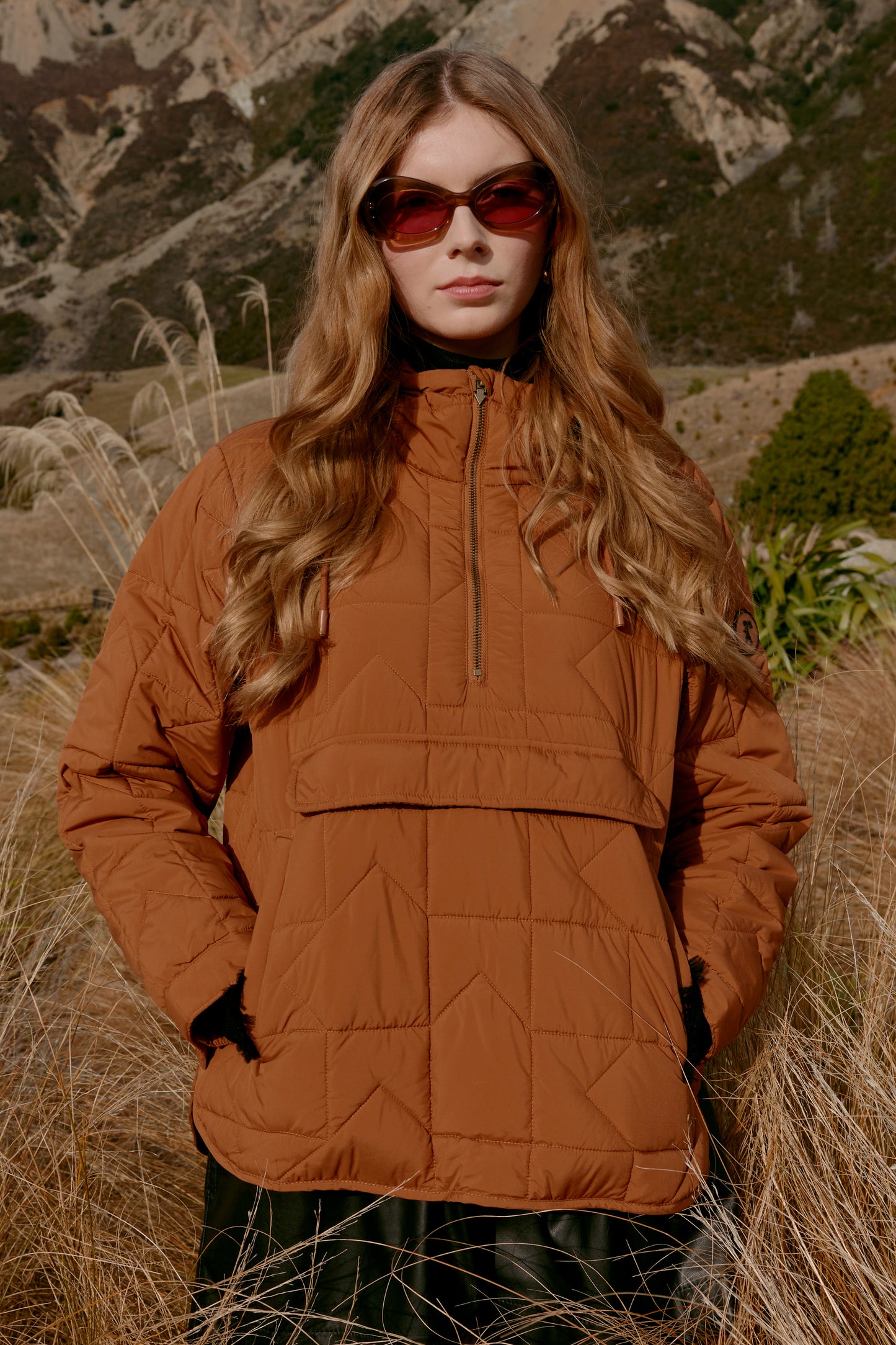 Quilted Rover Pullover Dark Tan