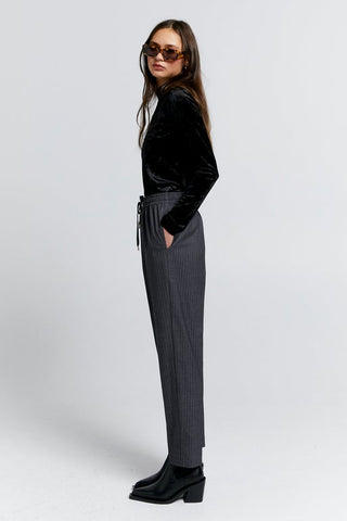 Electric Velvet Turtleneck Black