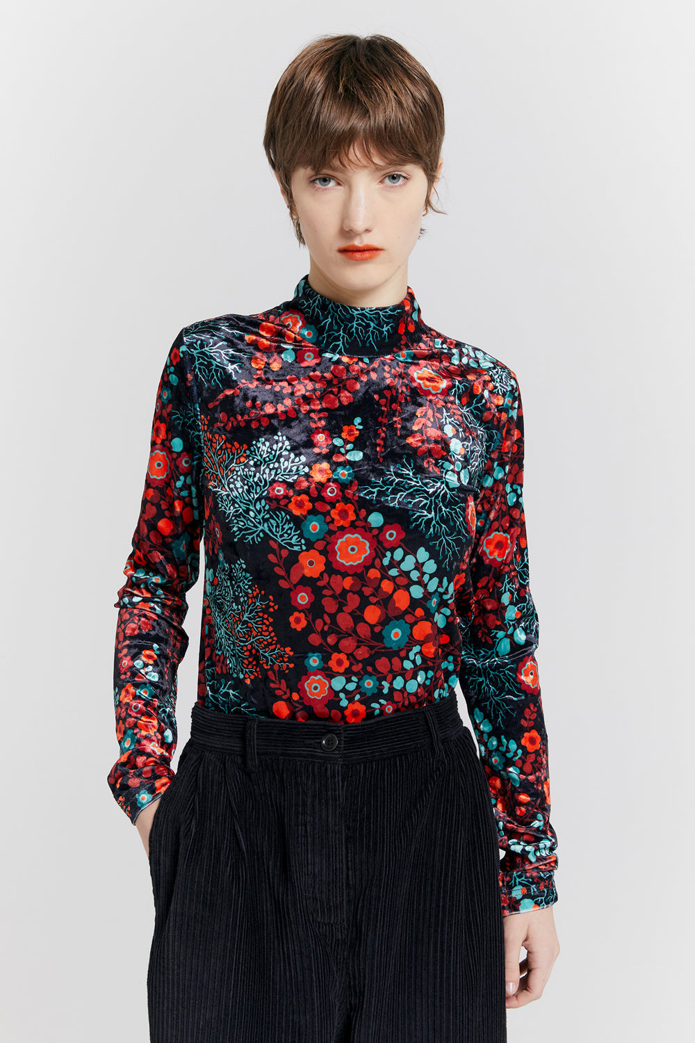 Electric Velvet Turtleneck Black Multi