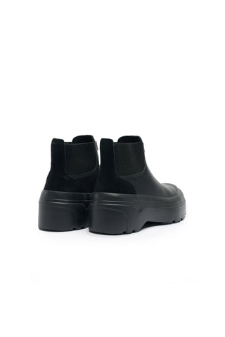 Refined Explorer Pull on Leather Boot Black