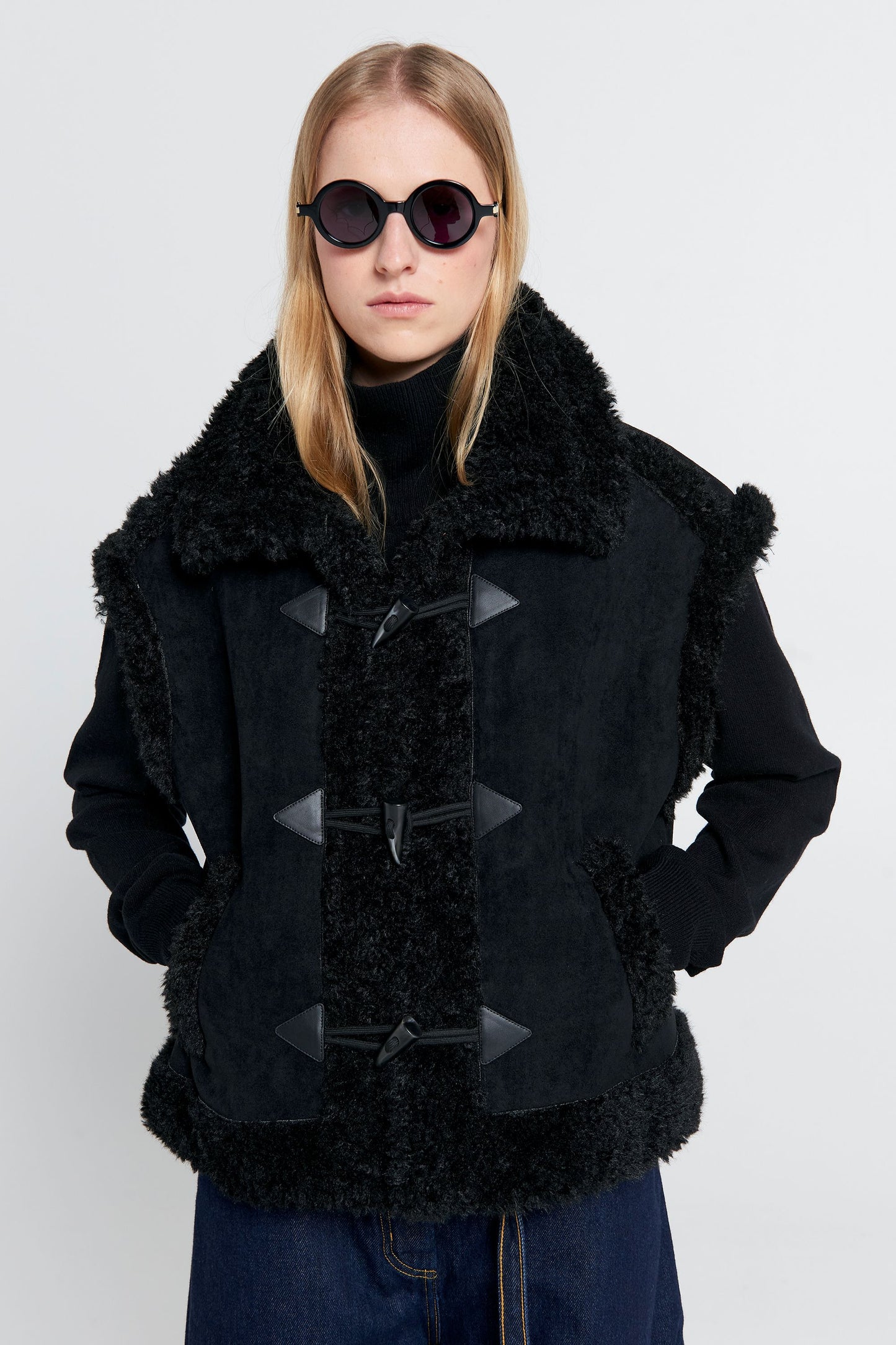 Village Vest Black