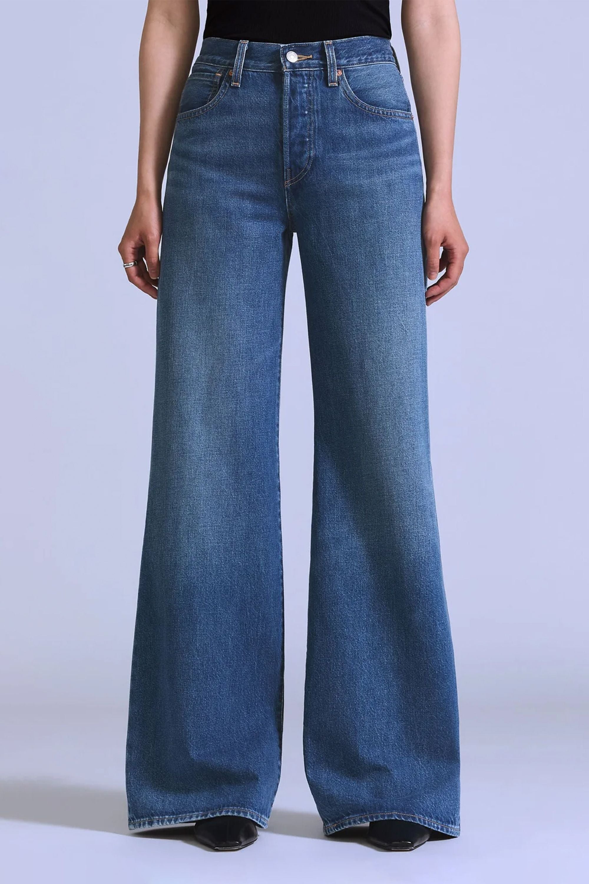 Levi's Clothing – Karen Walker