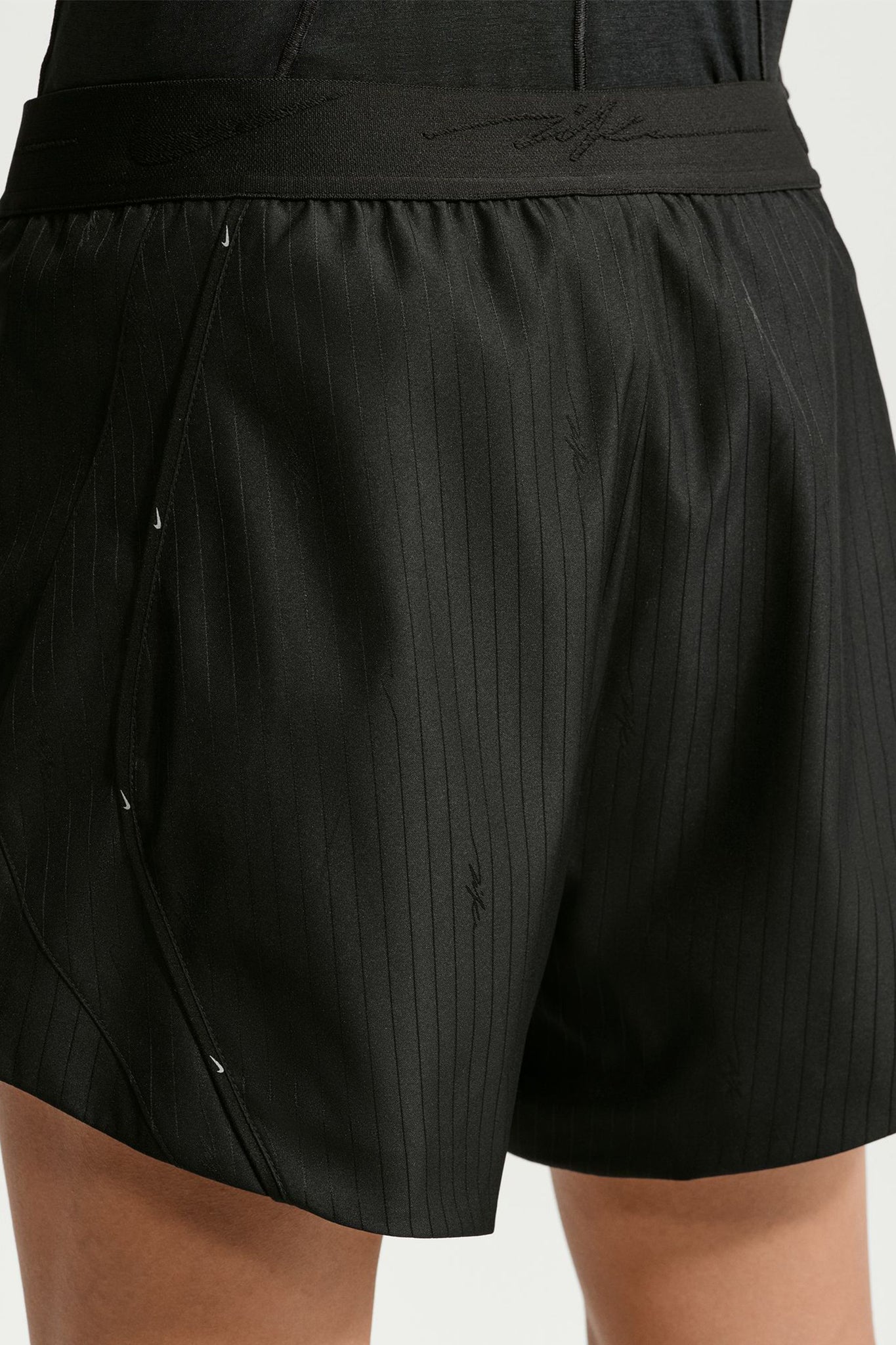 Energy Woven Shorts Black