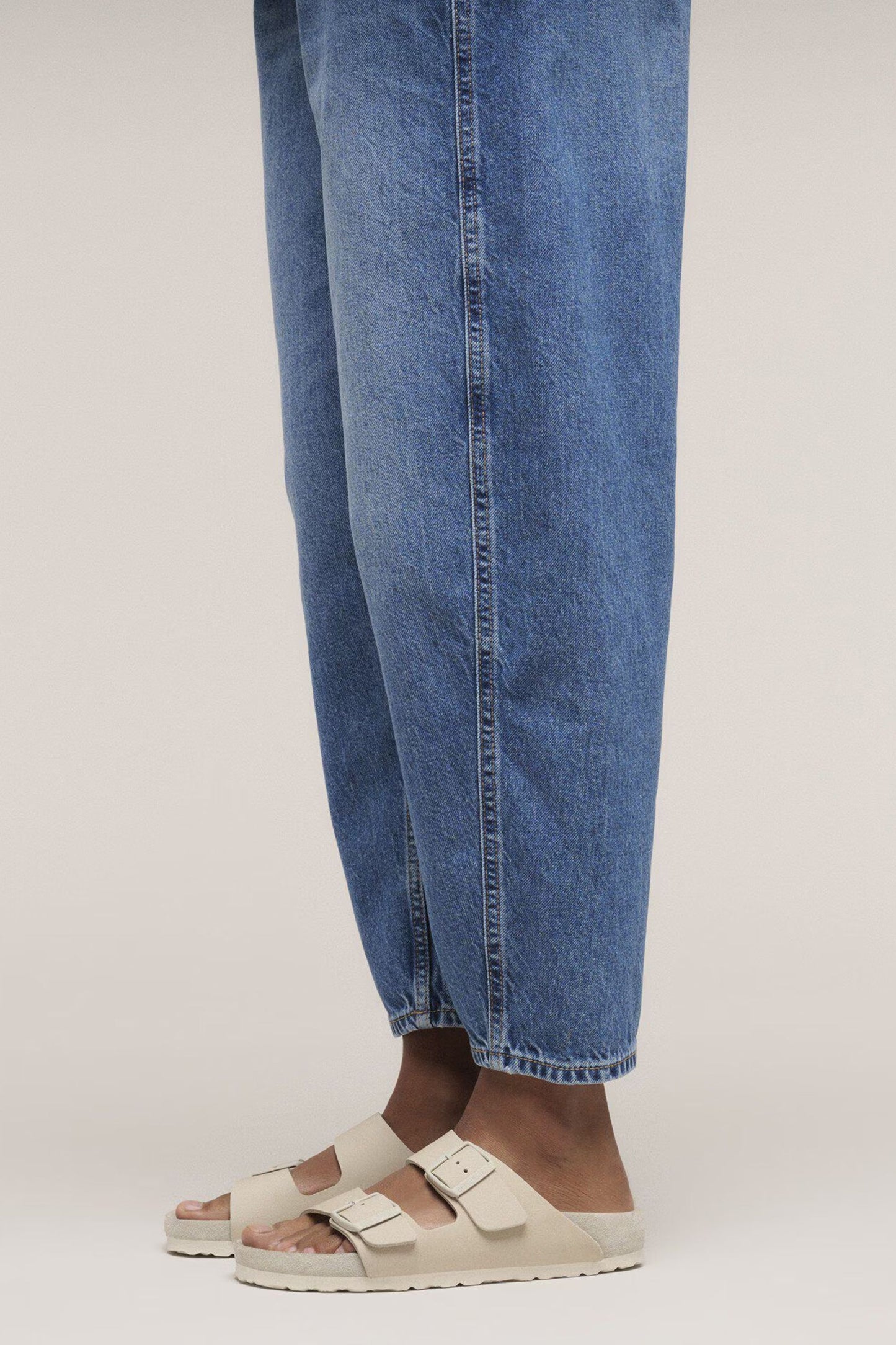 Arizona Exquisite Nubuck Regular Fit Oyster