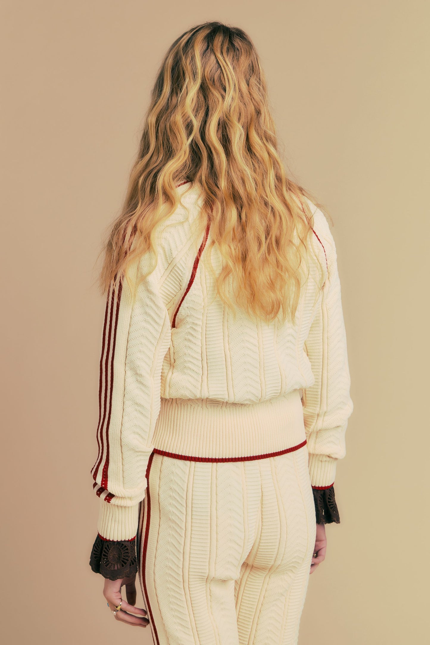 SST Tracktop Vanilla/Victory Red