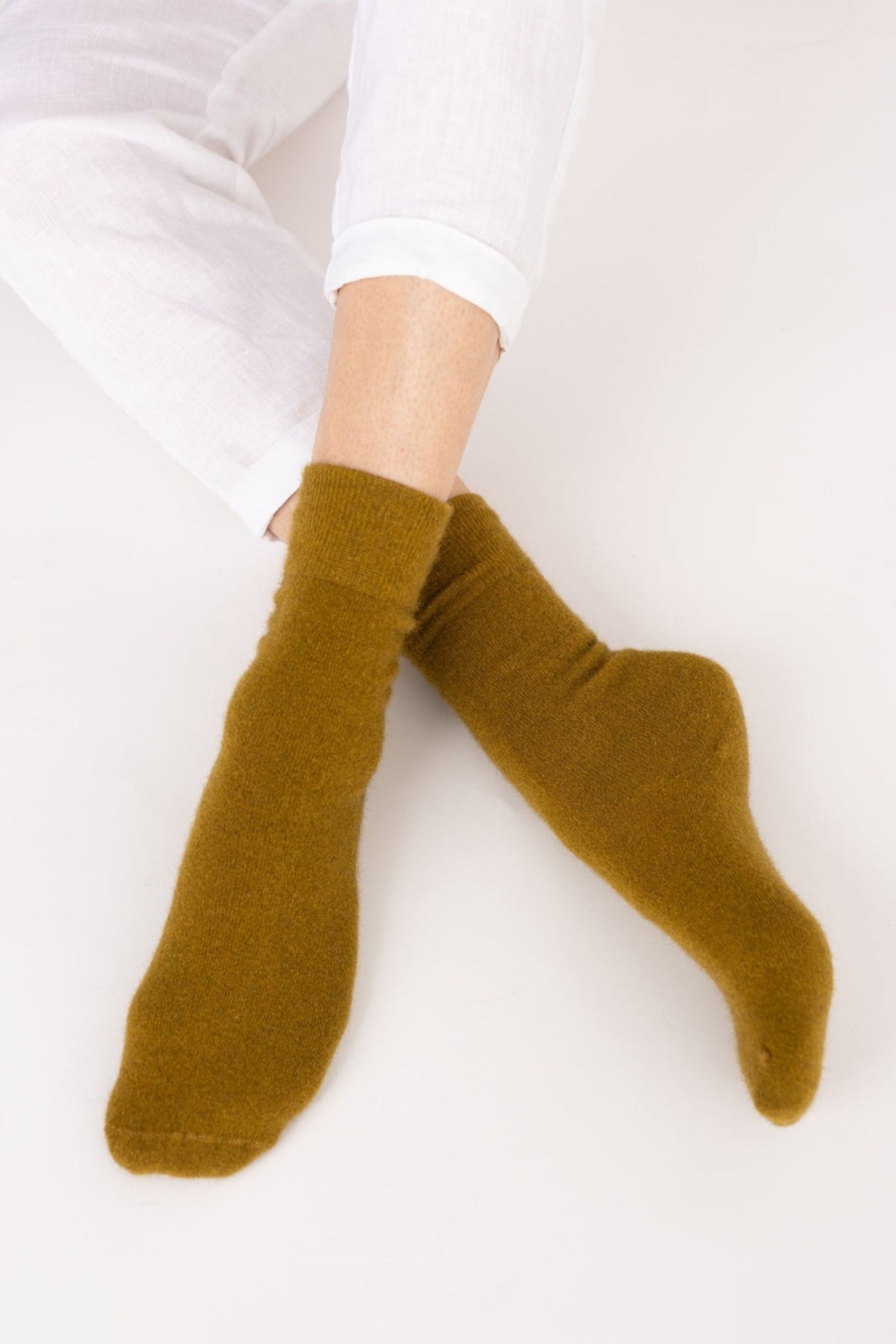 Hamilton Possum Merino Wool Socks Ecru/Olive