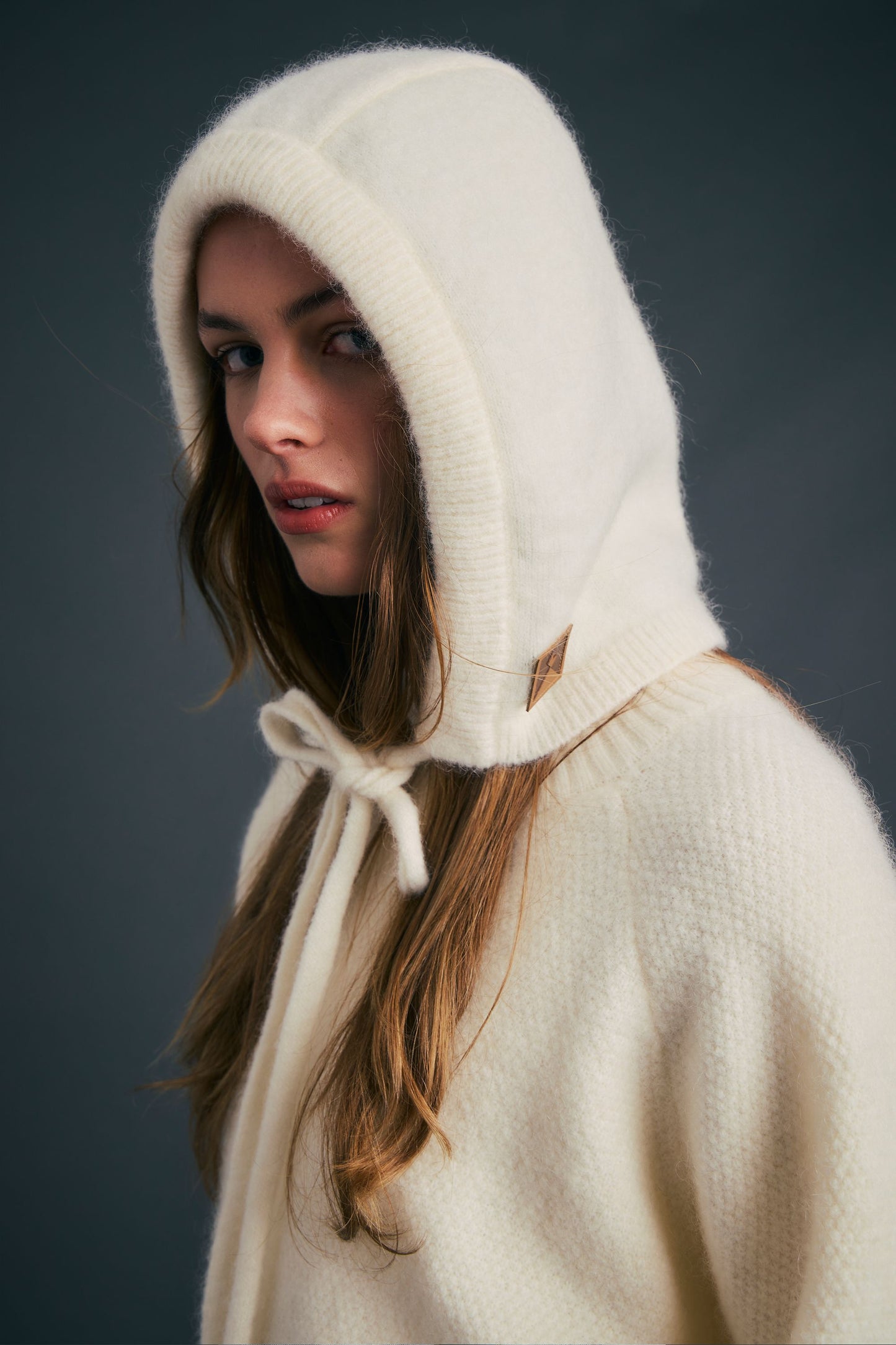 Thistle Hood Ivory