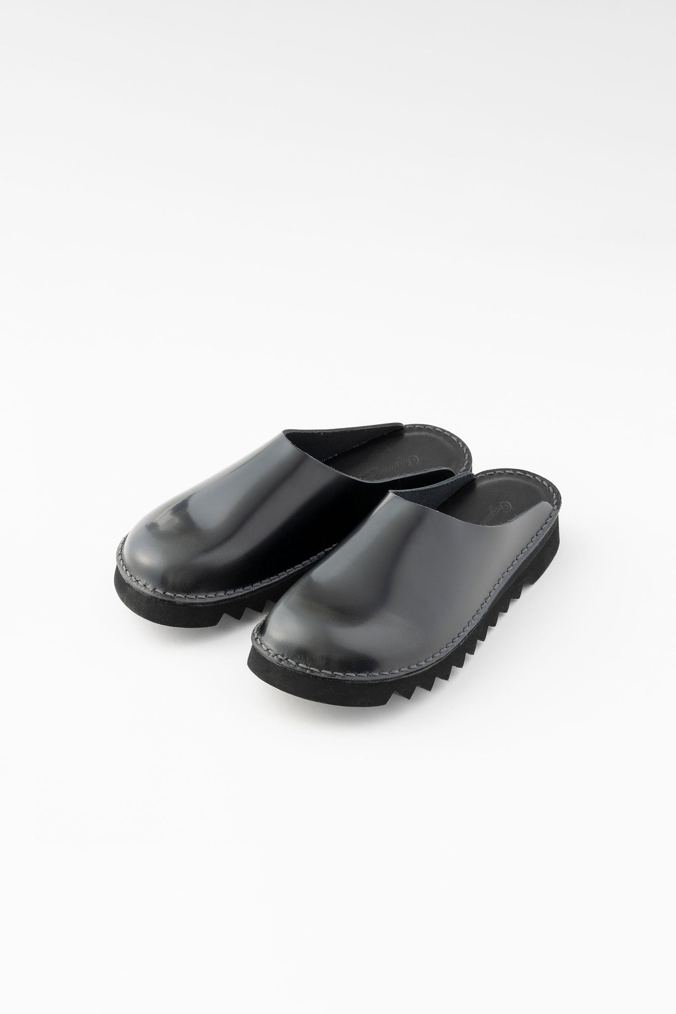 Delft Brushed Black