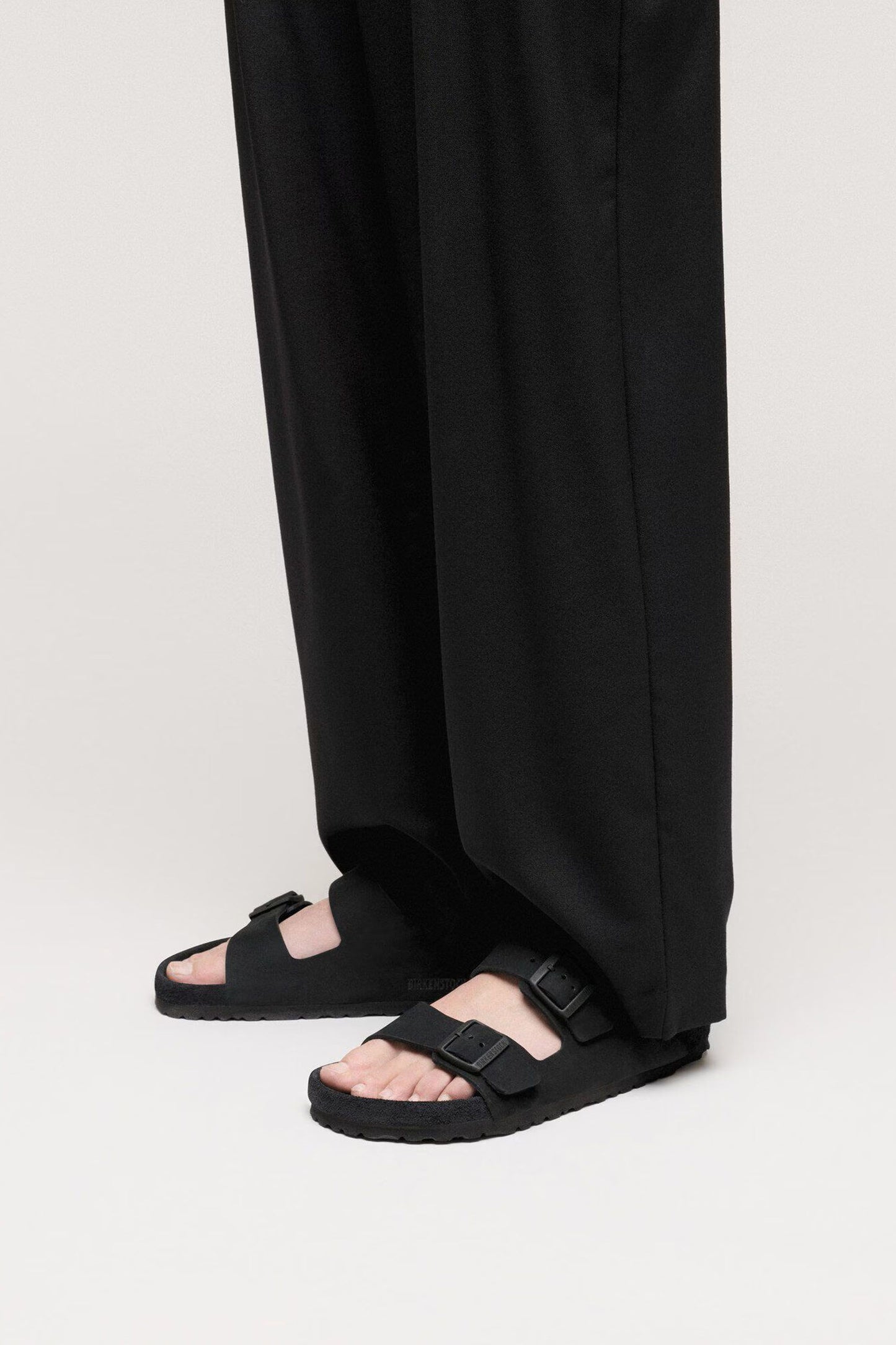 Arizona Exquisite Nubuck Regular Fit Black