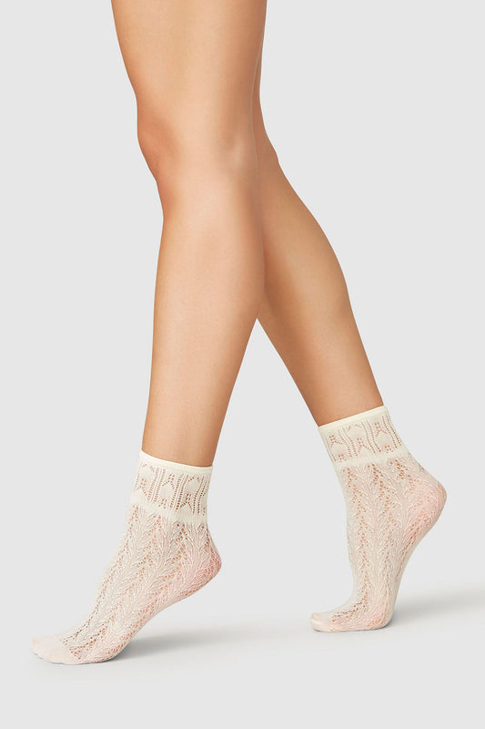 Erica Crochet Socks Ivory