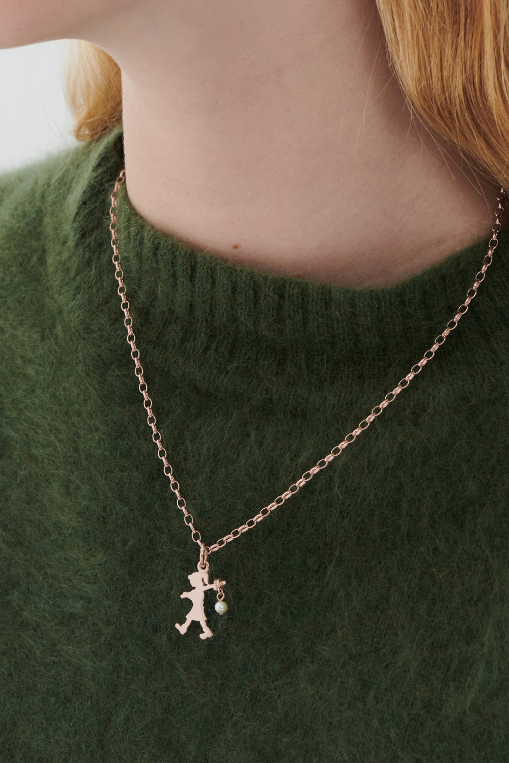 Girl with a Pearl Necklace Rose Gold