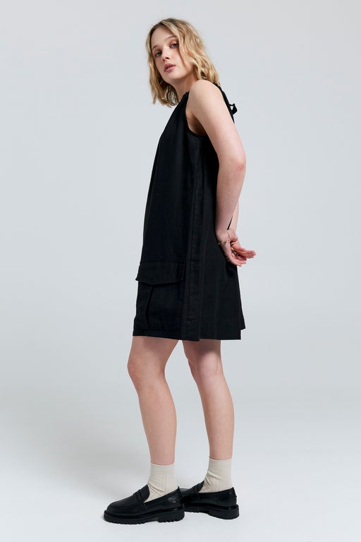 Wardian Bow Back Dress Black